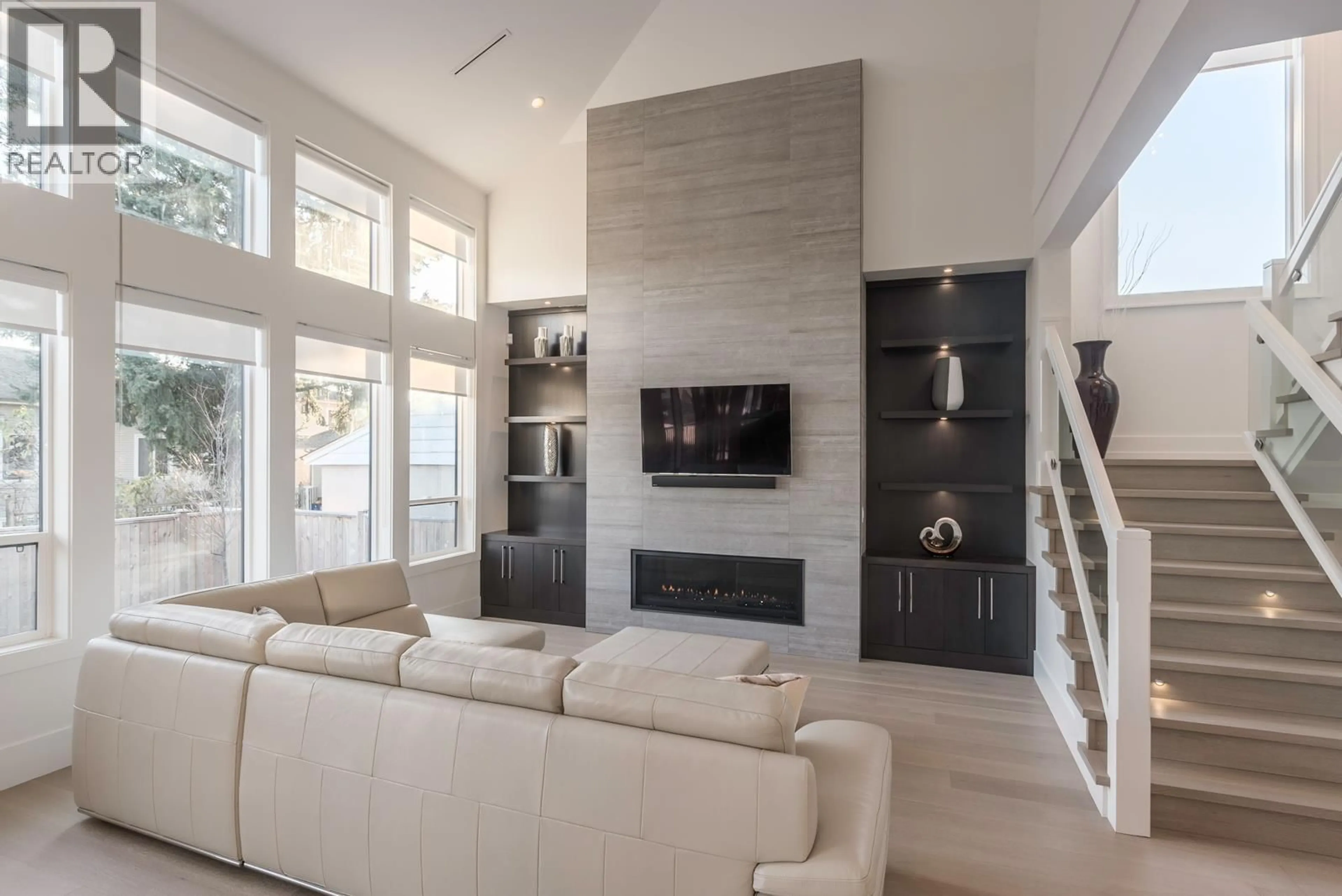 Living room with furniture, unknown for 2152 CRAIGEN AVENUE, Coquitlam British Columbia V3K1W6