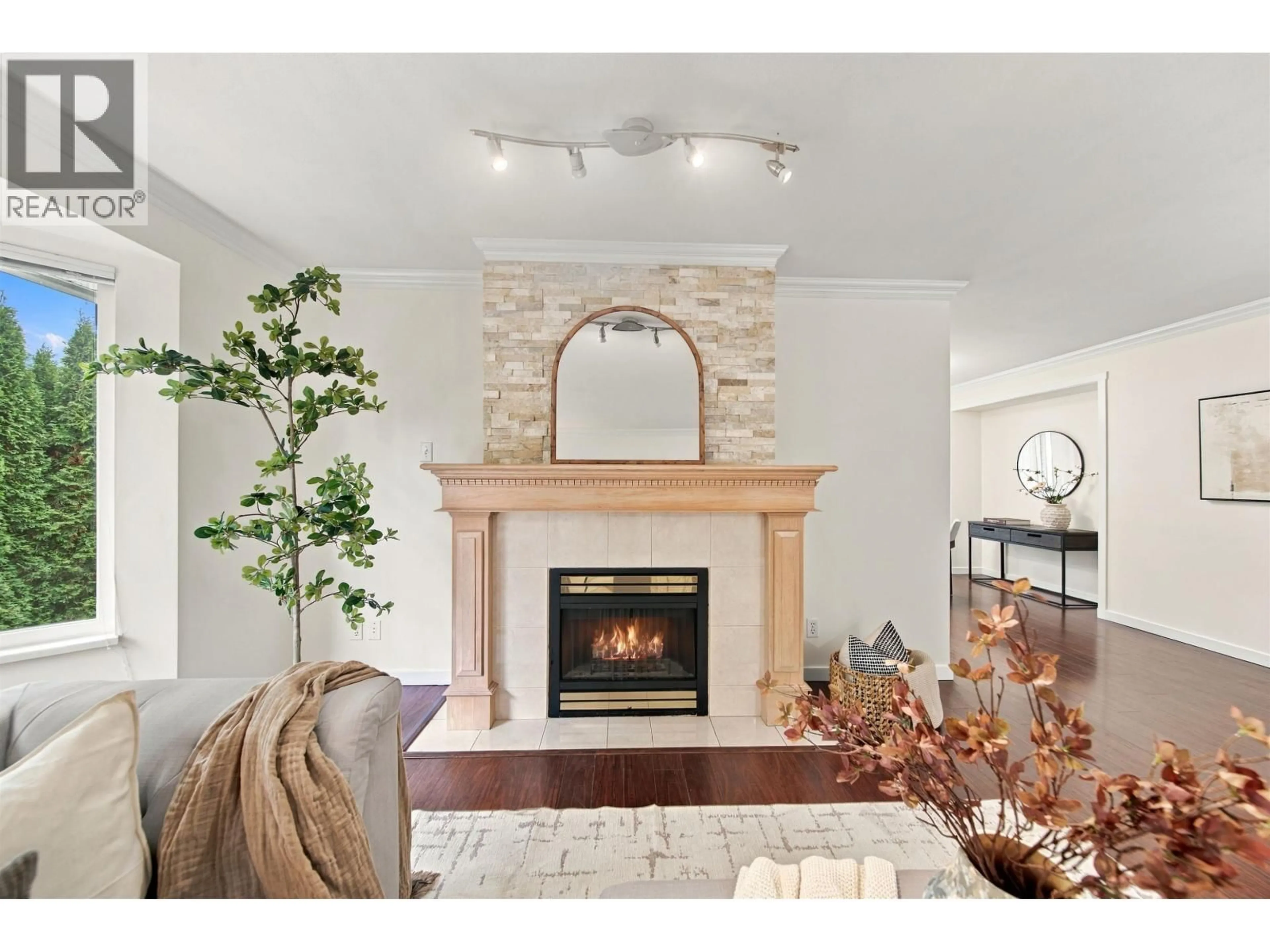 Living room with furniture, unknown for 1535 PATRICIA AVENUE, Port Coquitlam British Columbia V3B2G4