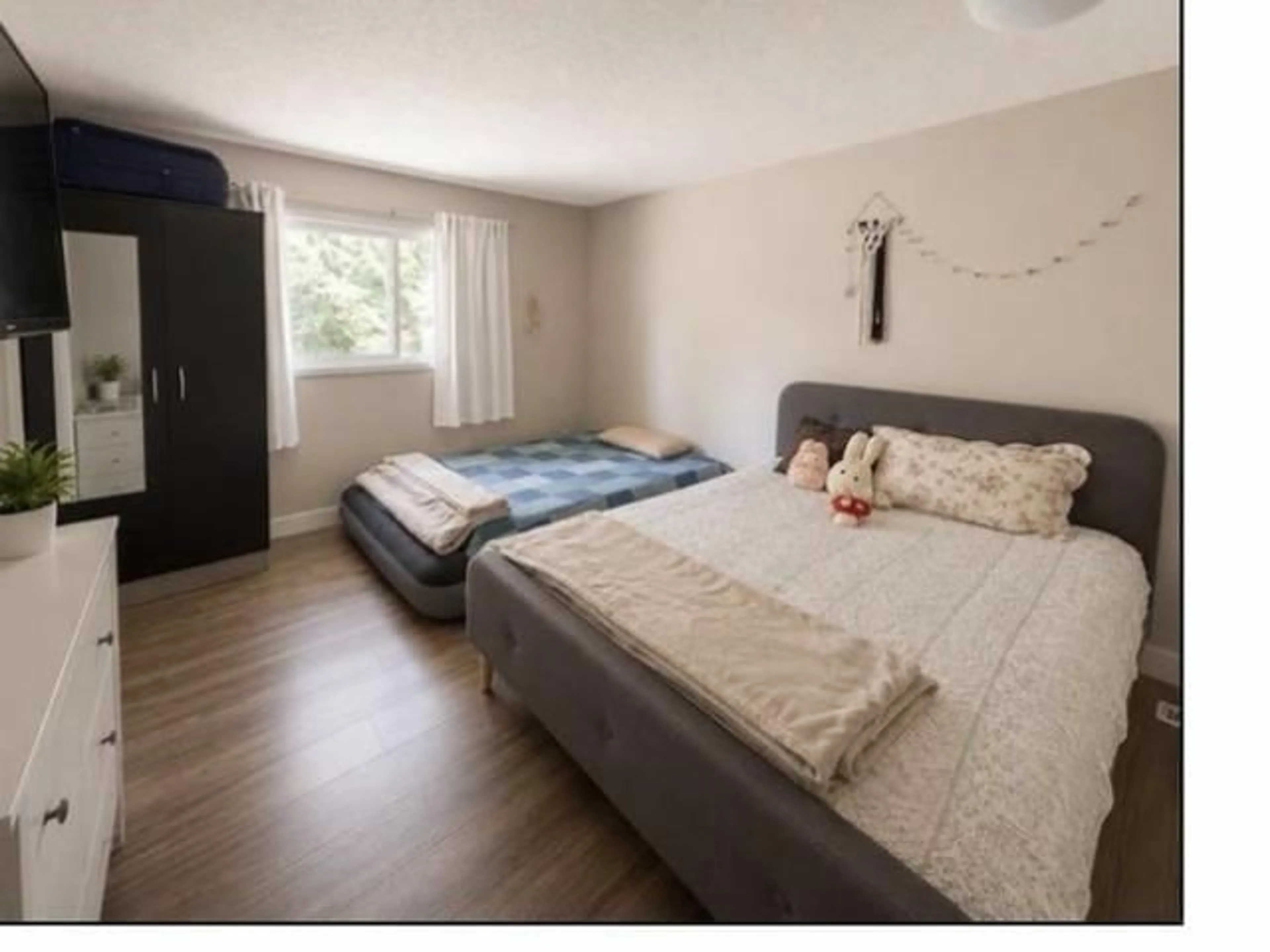 A pic of a room for 14565 91A AVENUE, Surrey British Columbia V3R7K6