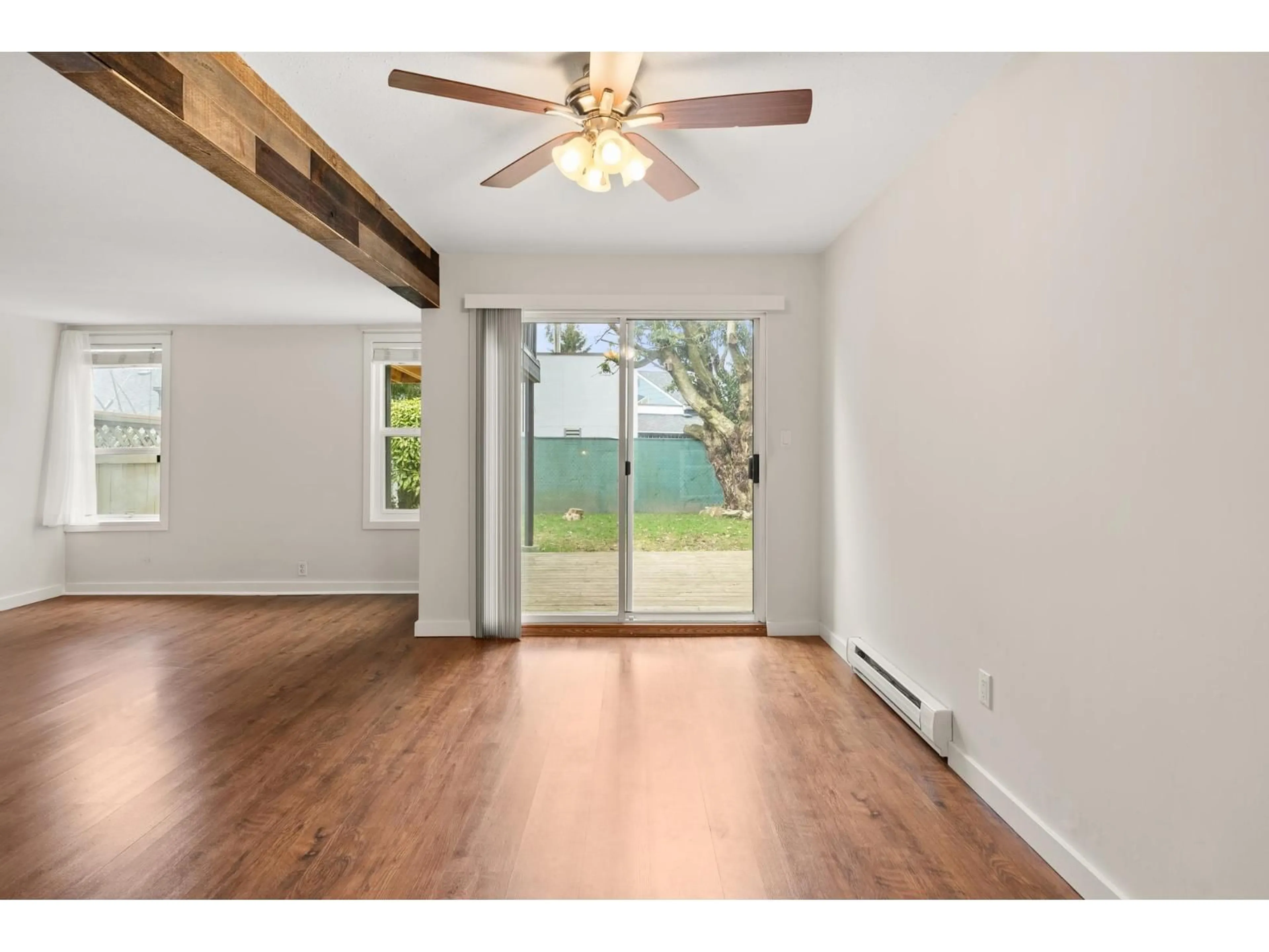 A pic of a room for 232 DAVIS CRESCENT, Langley British Columbia V4W3K7