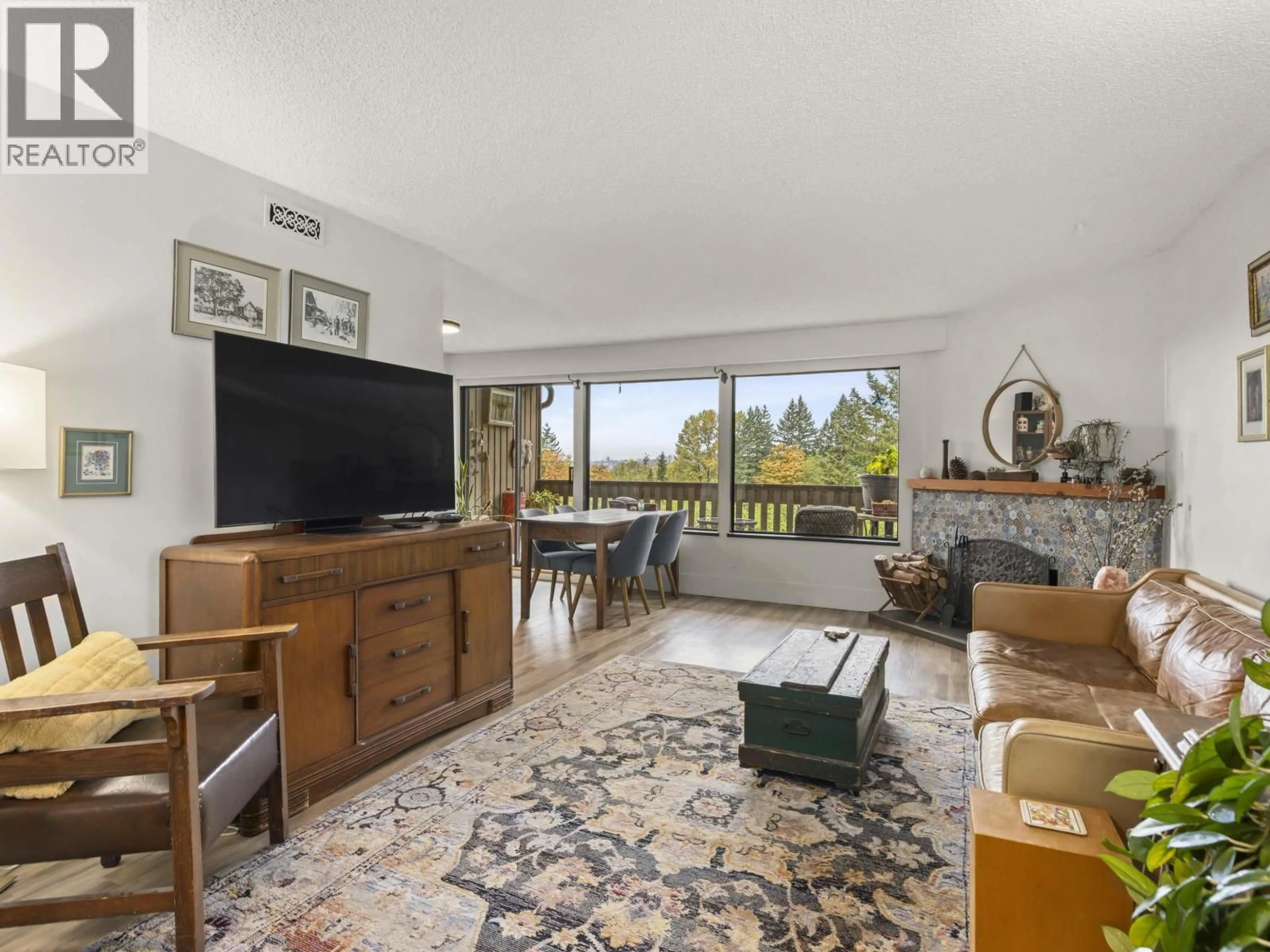 Living room with furniture, unknown for 1185 LILLOOET ROAD, North Vancouver British Columbia V7J3H7