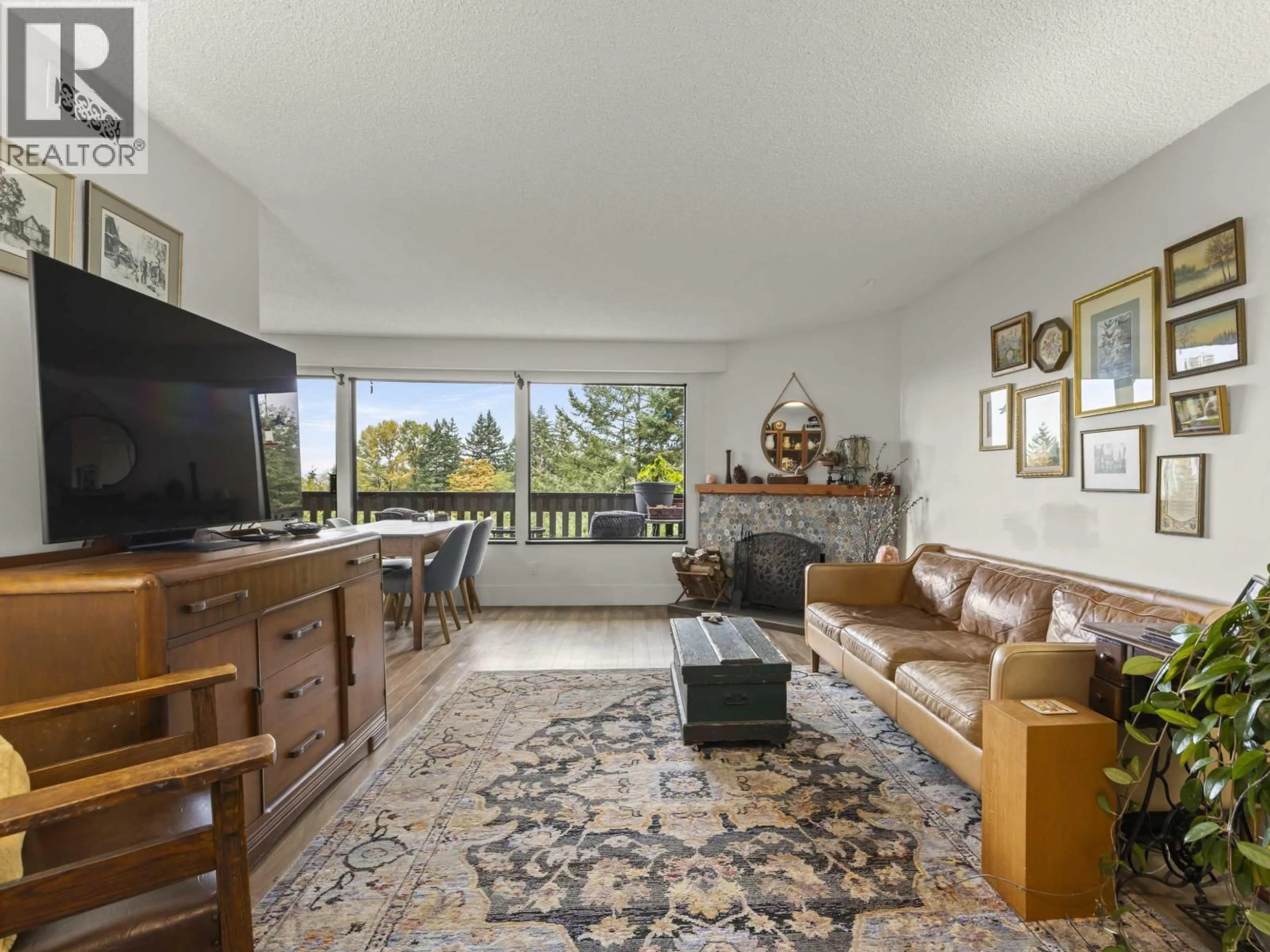 Living room with furniture, unknown for 1185 LILLOOET ROAD, North Vancouver British Columbia V7J3H7