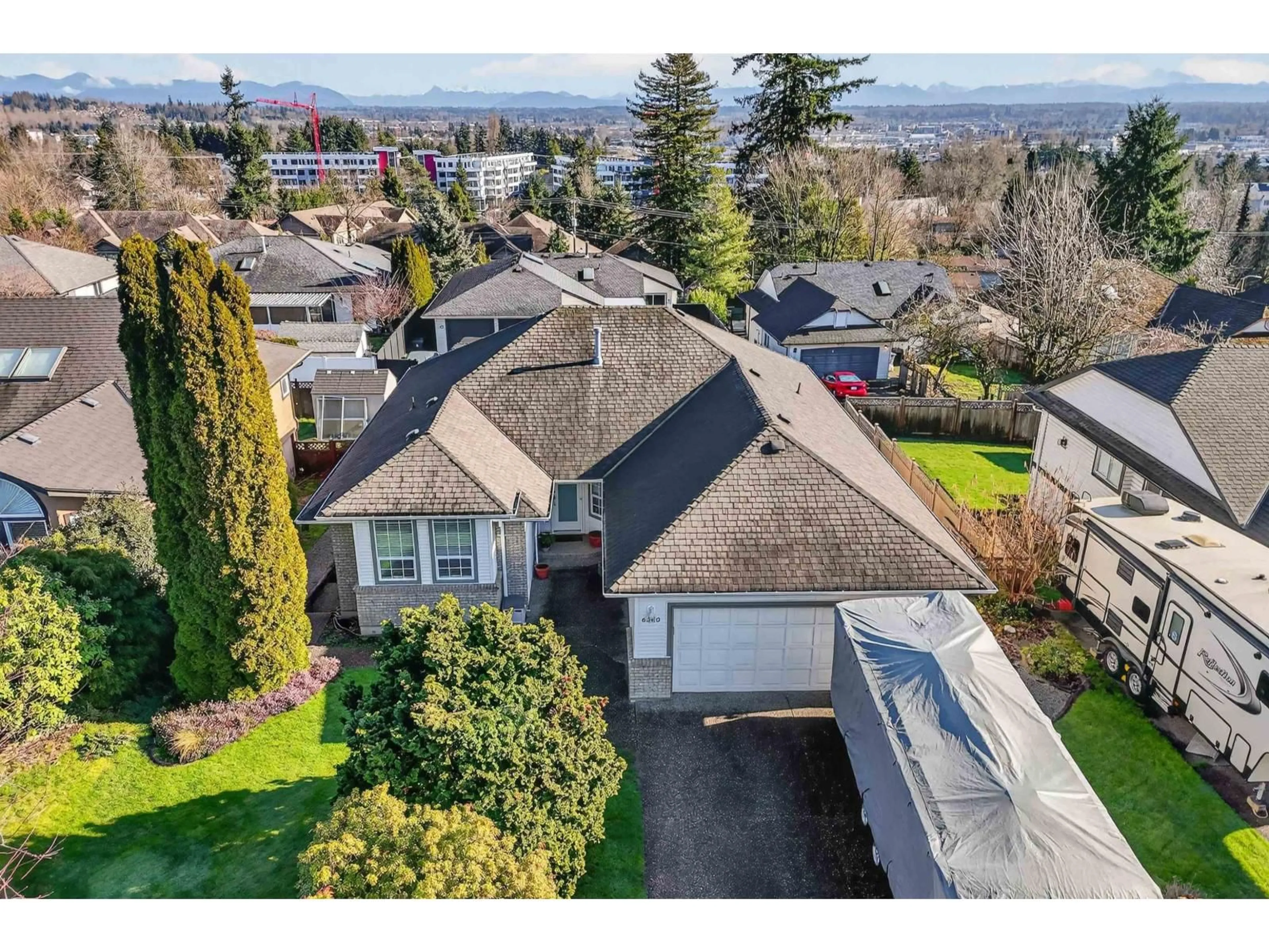 A pic from outside/outdoor area/front of a property/back of a property/a pic from drone, mountain view for 6260 191A STREET, Surrey British Columbia V3S8C6
