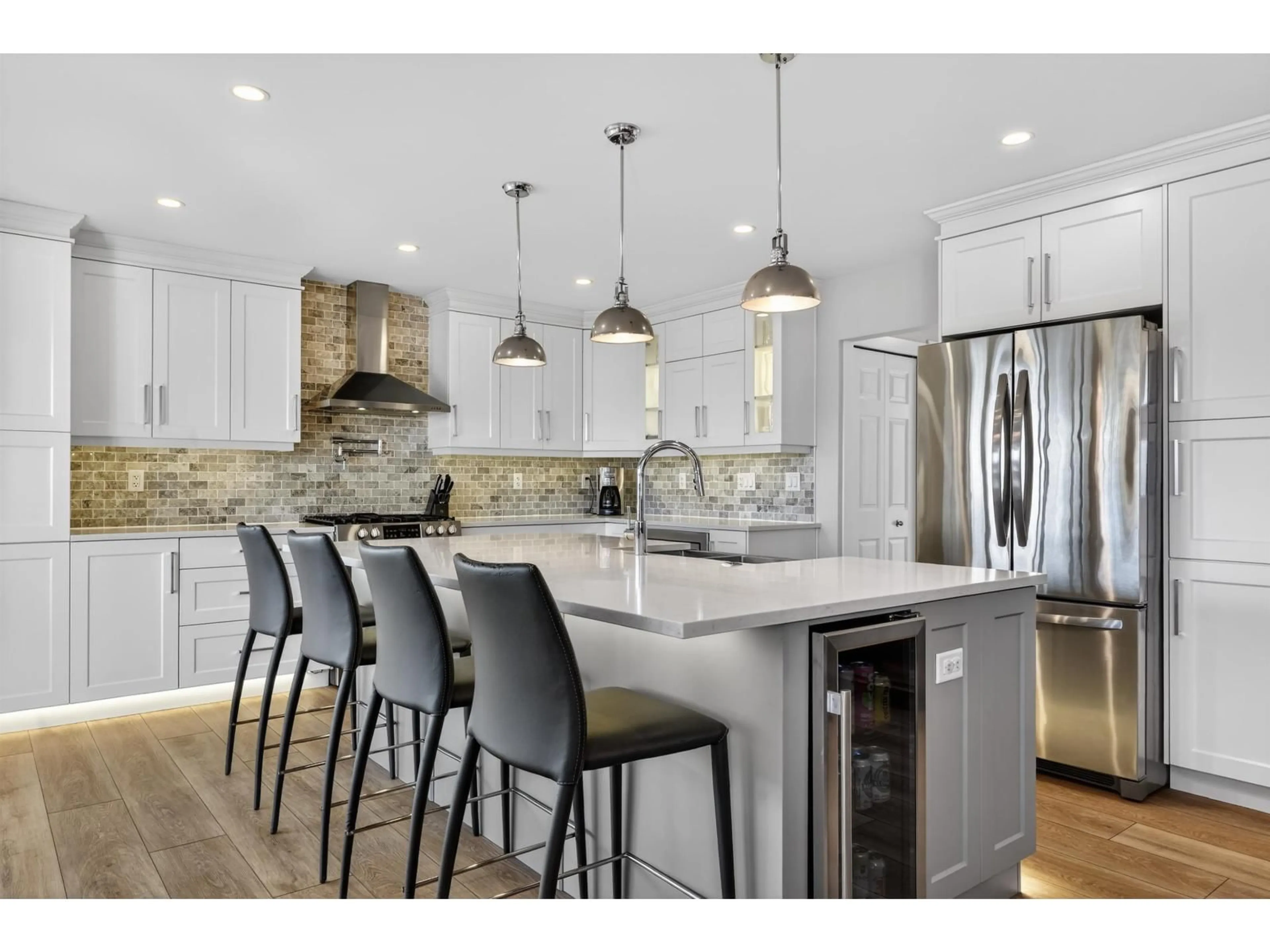 Open concept kitchen, unknown for 6260 191A STREET, Surrey British Columbia V3S8C6