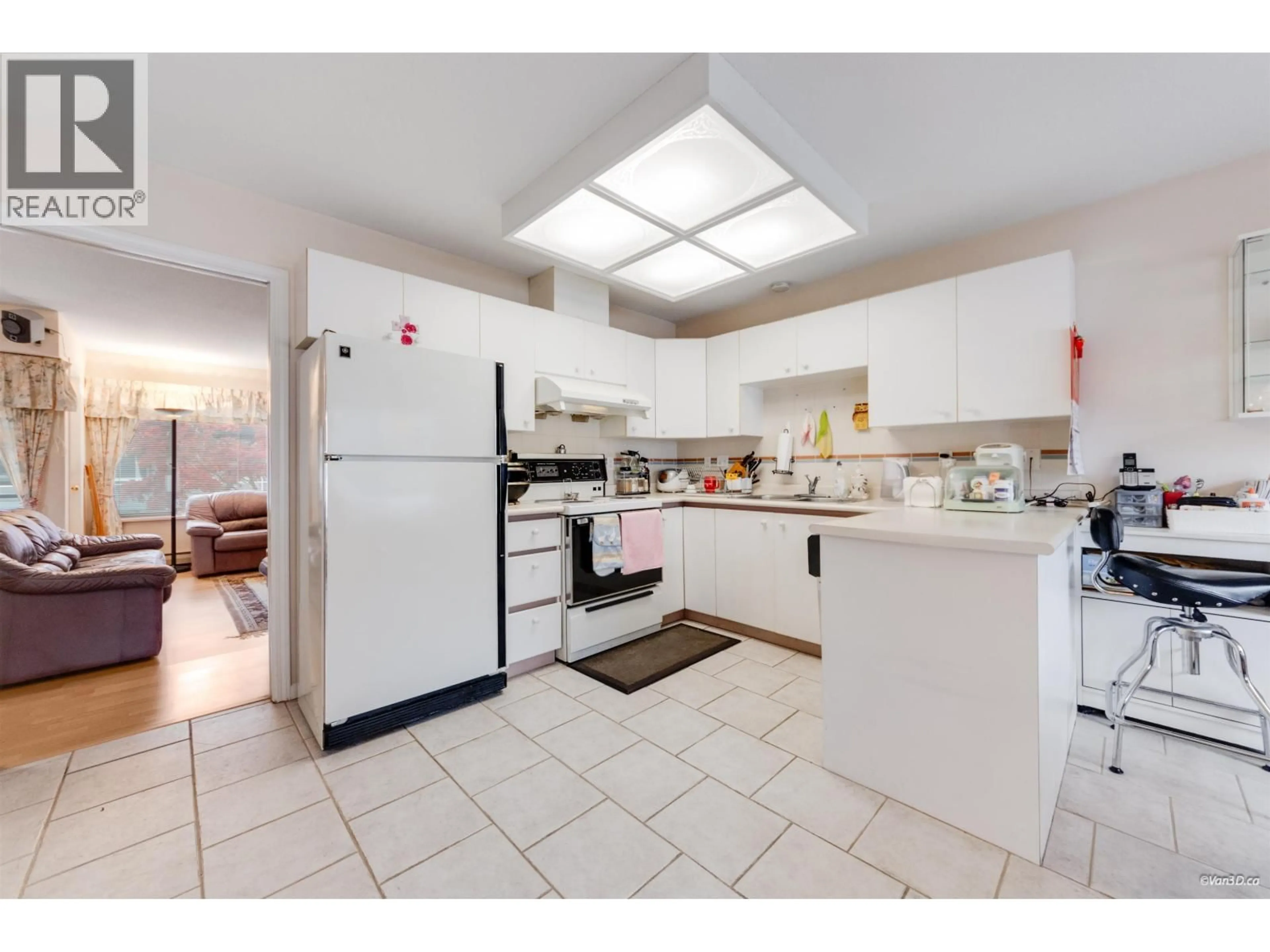 Standard kitchen, unknown for 24 - 8120 GENERAL CURRIE ROAD, Richmond British Columbia V6Y3V8