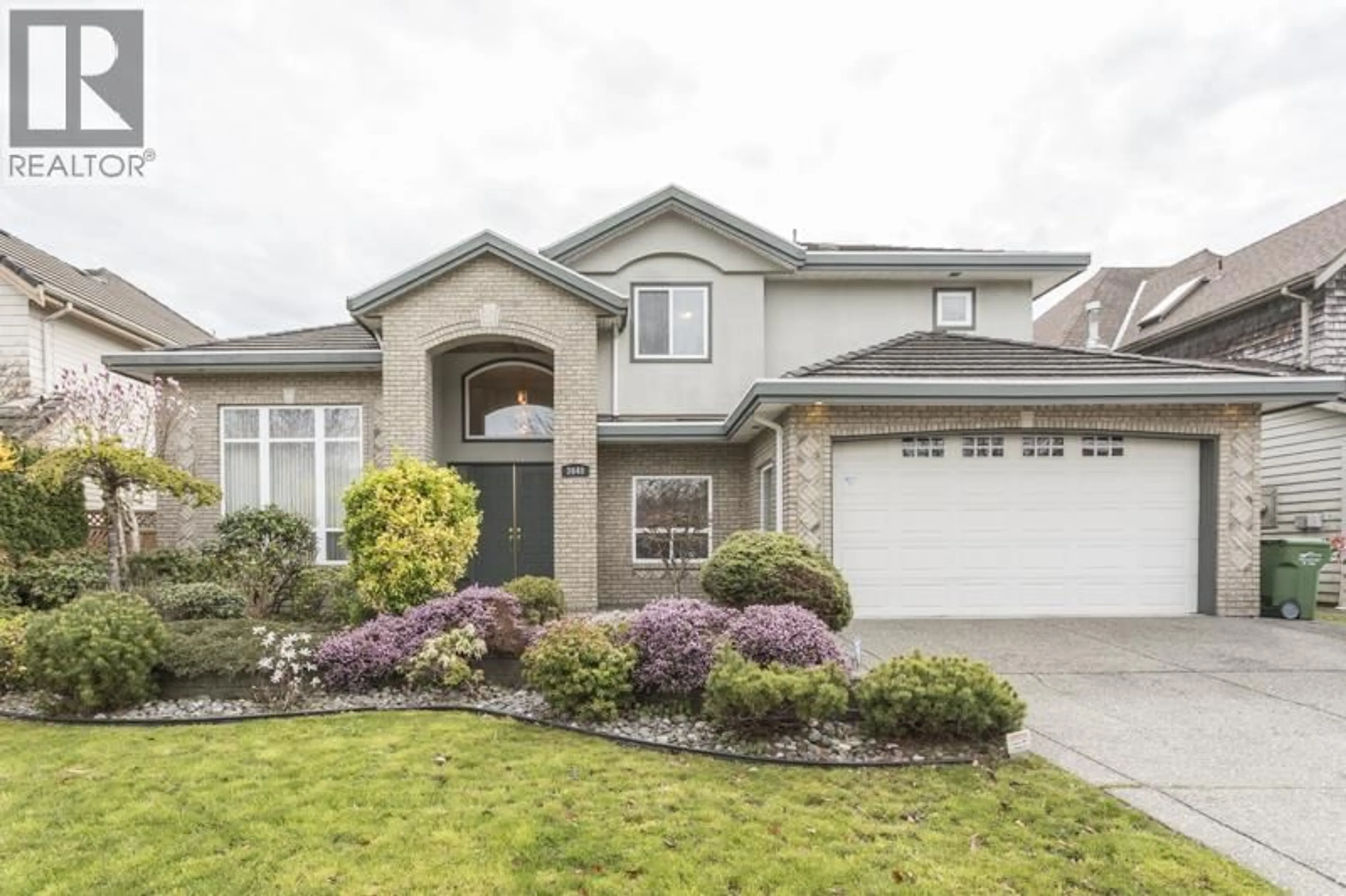 Home with vinyl exterior material, street for 3648 SEMLIN DRIVE, Richmond British Columbia V7C5R6
