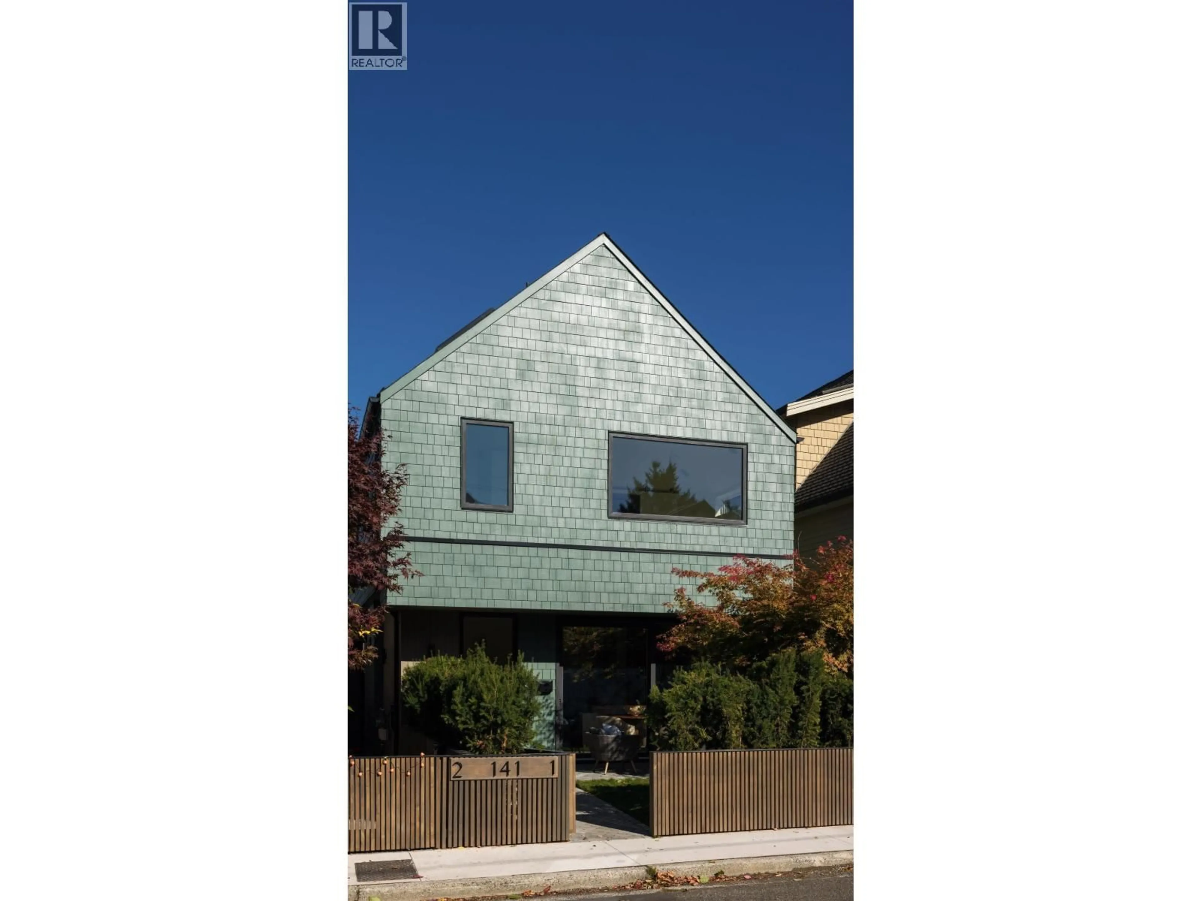 Home with brick exterior material, building for 1 - 141 22ND AVENUE, Vancouver British Columbia V5V1T5