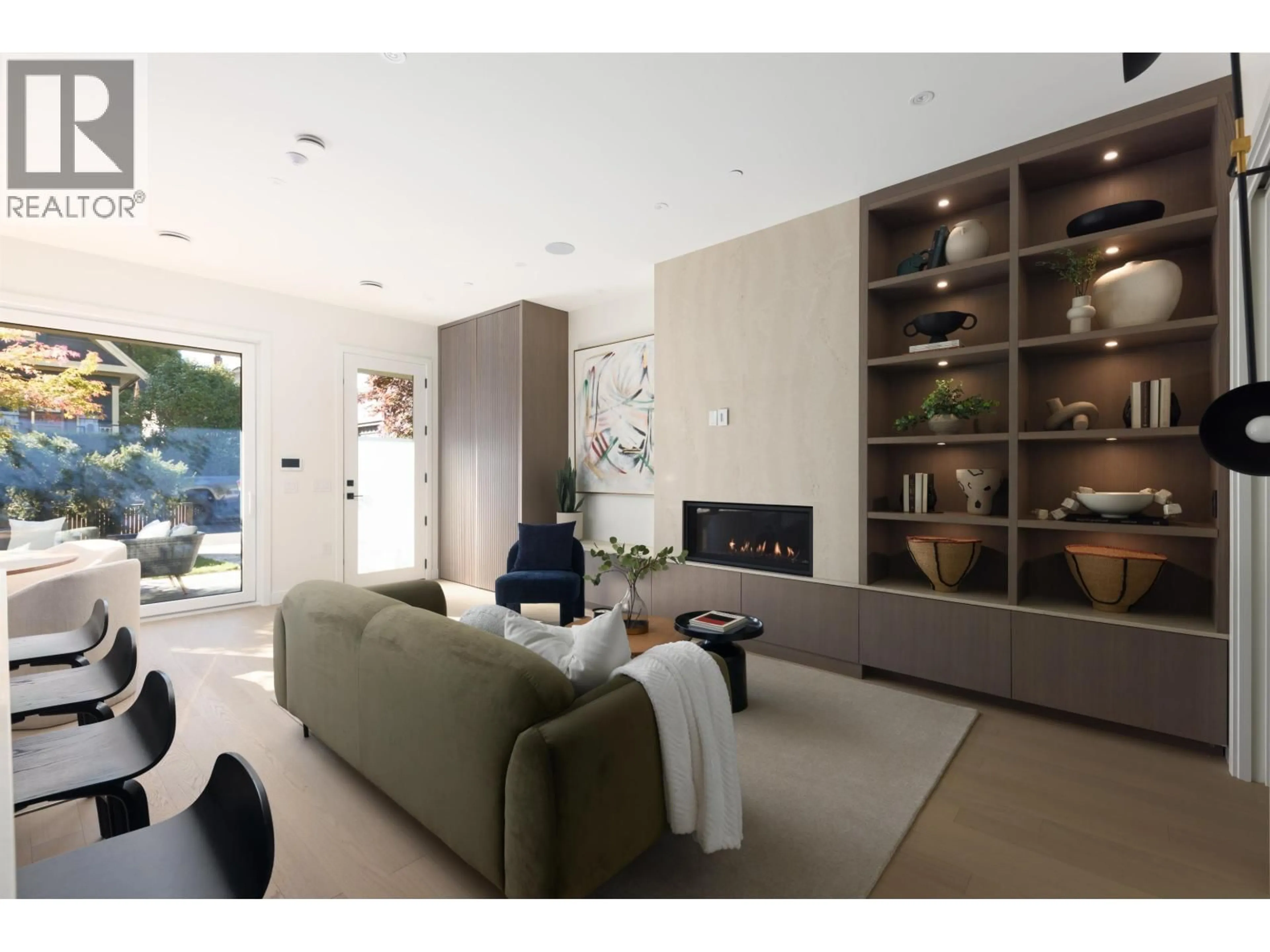 Living room with furniture, unknown for 1 - 141 22ND AVENUE, Vancouver British Columbia V5V1T5