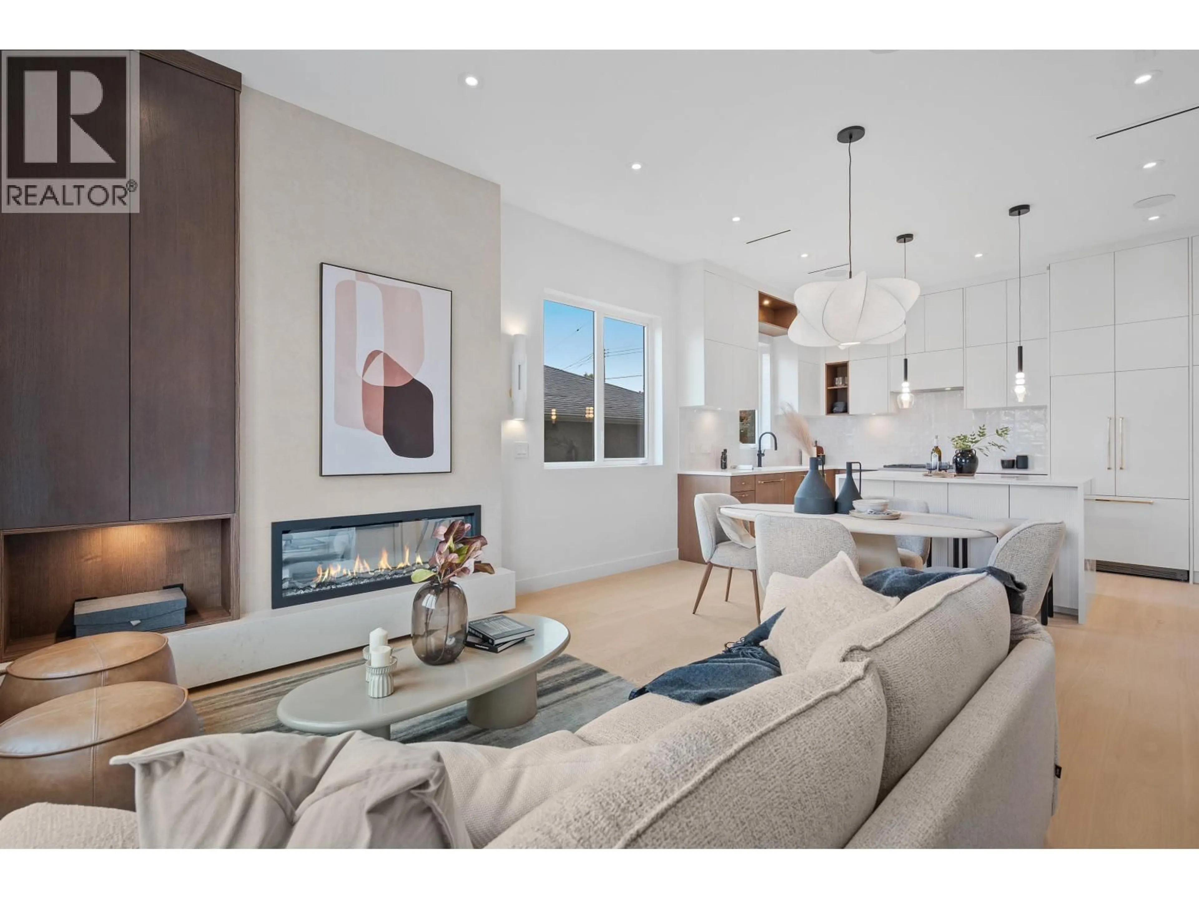 Unknown for 4 - 1060 STRATFORD AVENUE, Burnaby British Columbia V5B3X8
