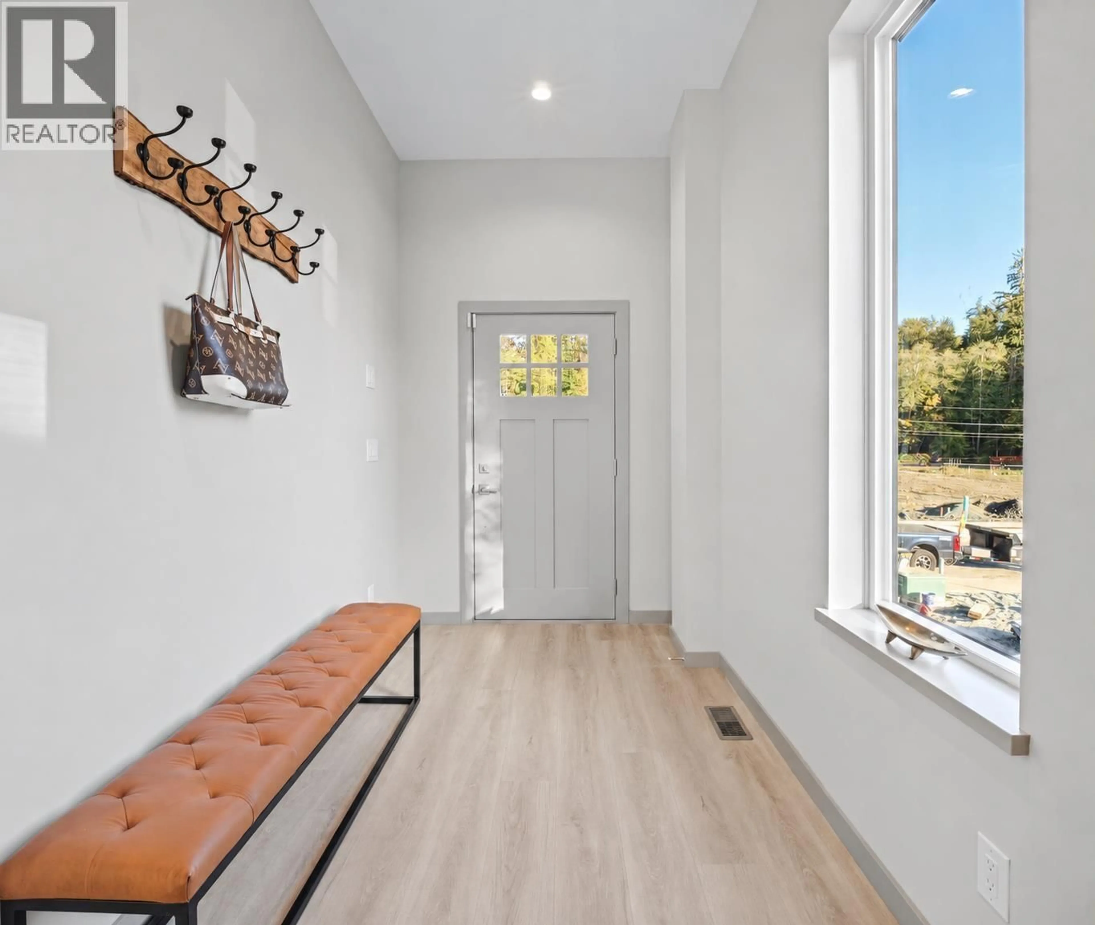 Indoor entryway for 1 - 11055 CAMERON COURT, Maple Ridge British Columbia V2W1H8