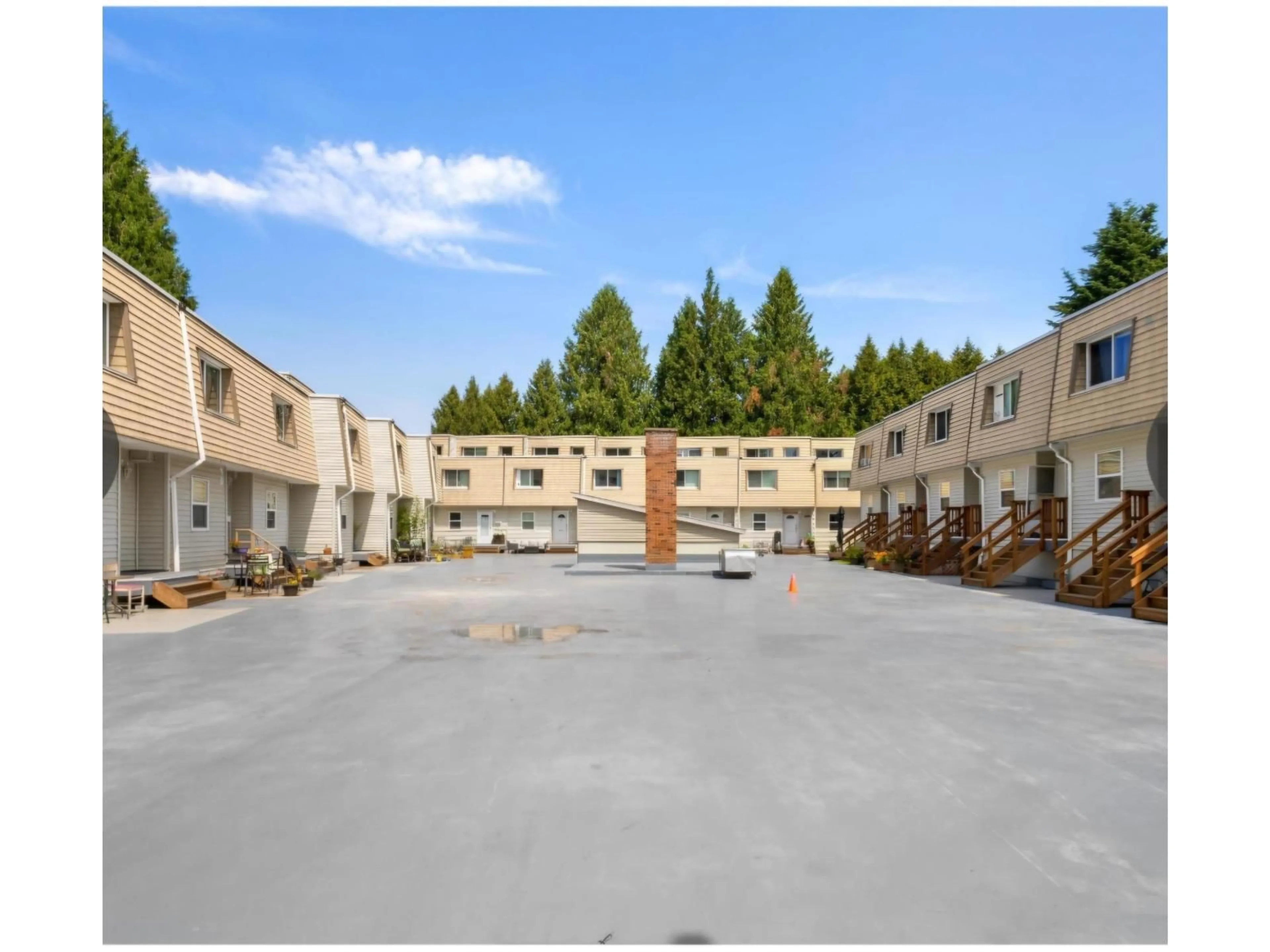 Patio, mountain view for 2 - 33293 BOURQUIN CRESCENT EAST, Abbotsford British Columbia V2S1Y2