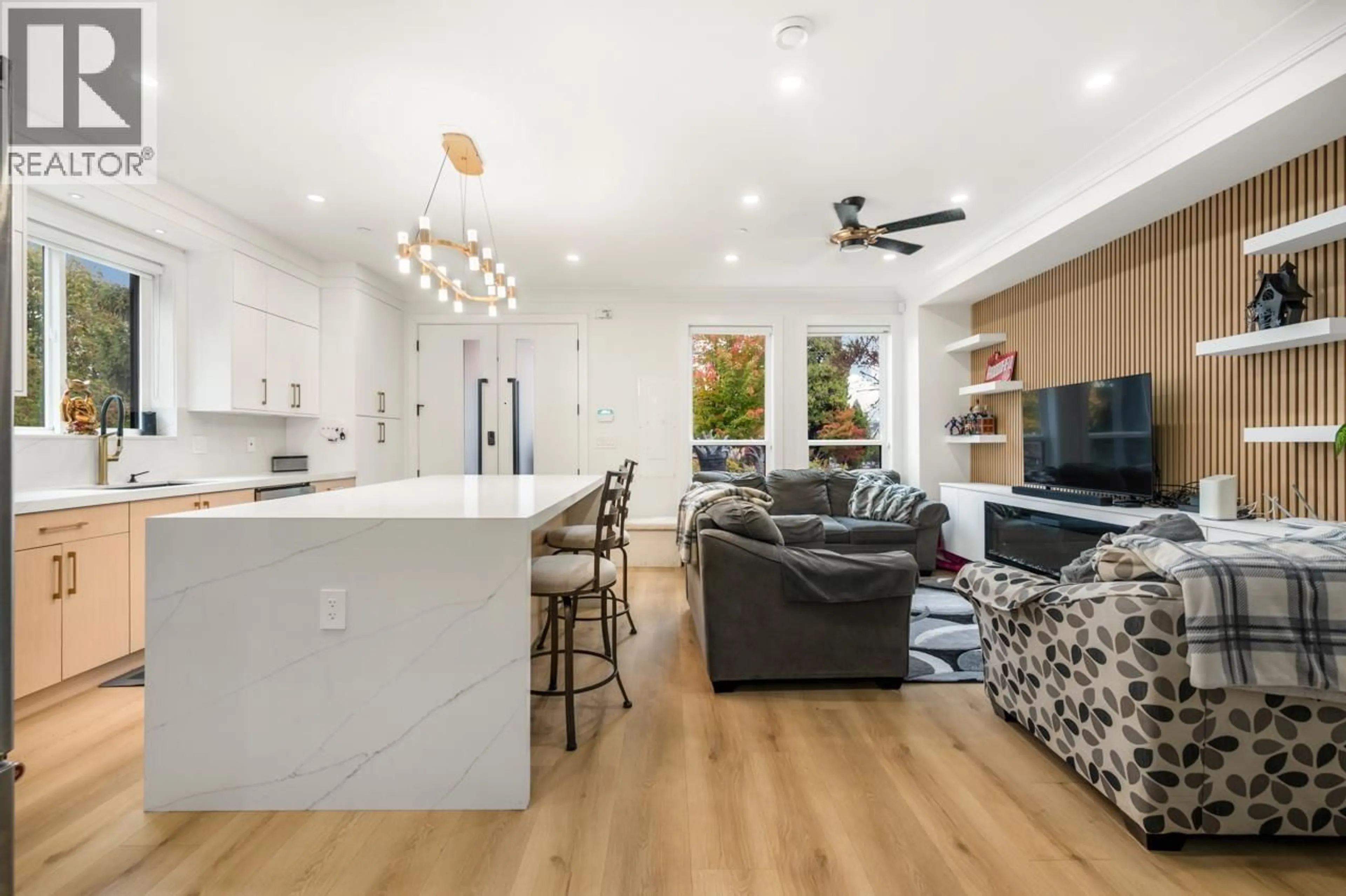 Open concept kitchen, unknown for 425 KASLO STREET, Vancouver British Columbia V5K3N2
