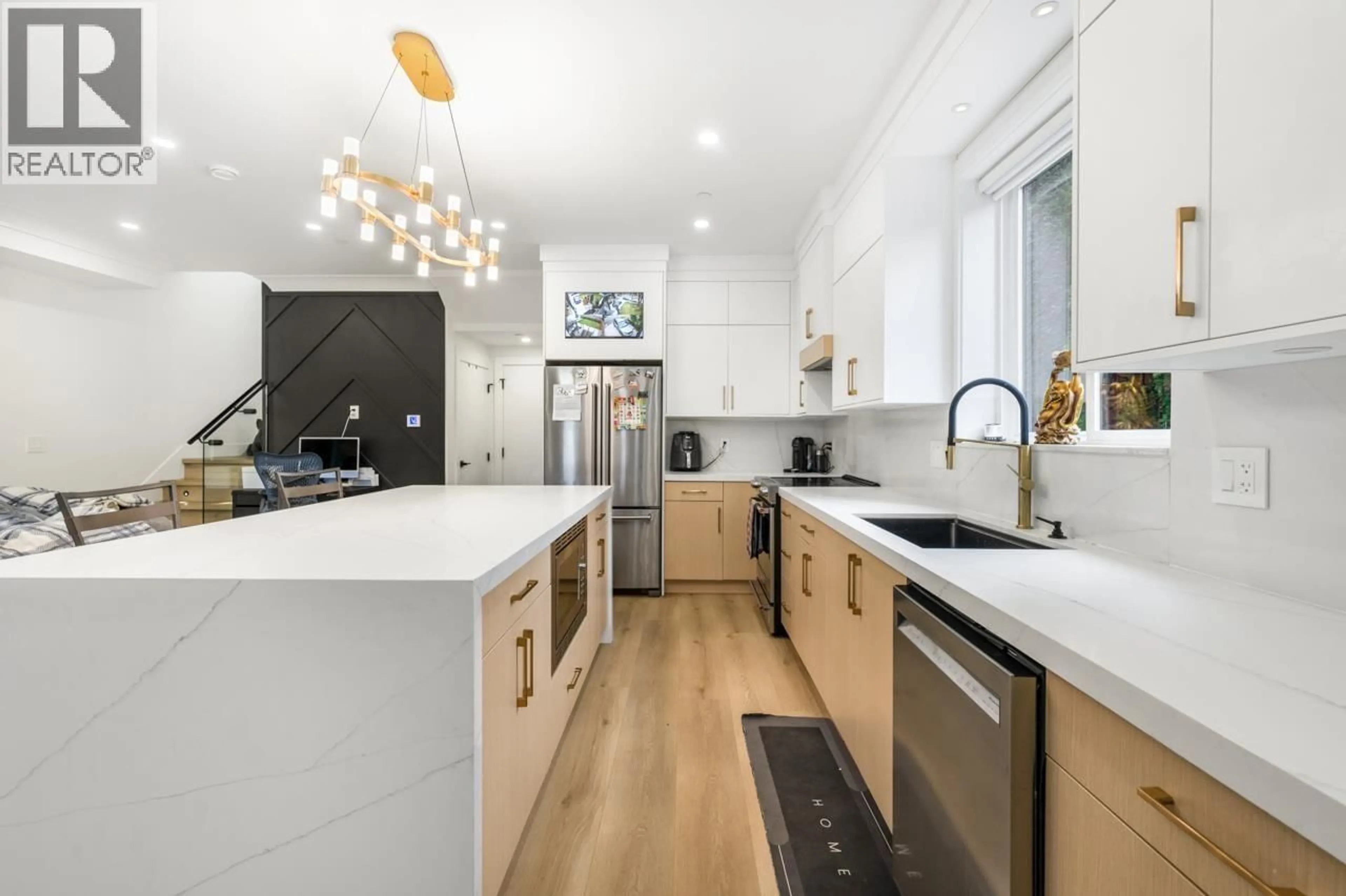 Open concept kitchen, unknown for 425 KASLO STREET, Vancouver British Columbia V5K3N2