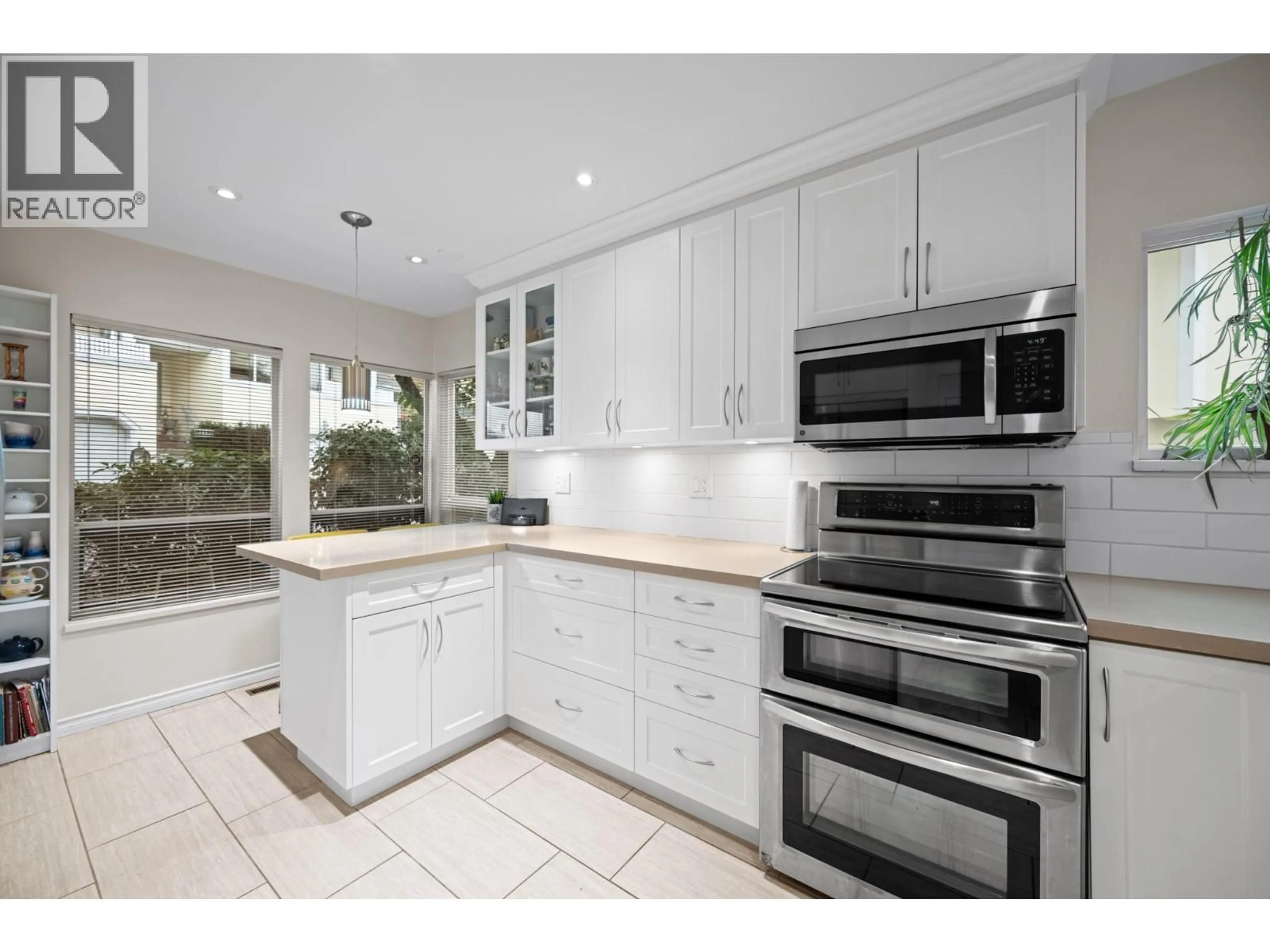 Unknown for 2208 PORTSIDE COURT, Vancouver British Columbia V5P4V1