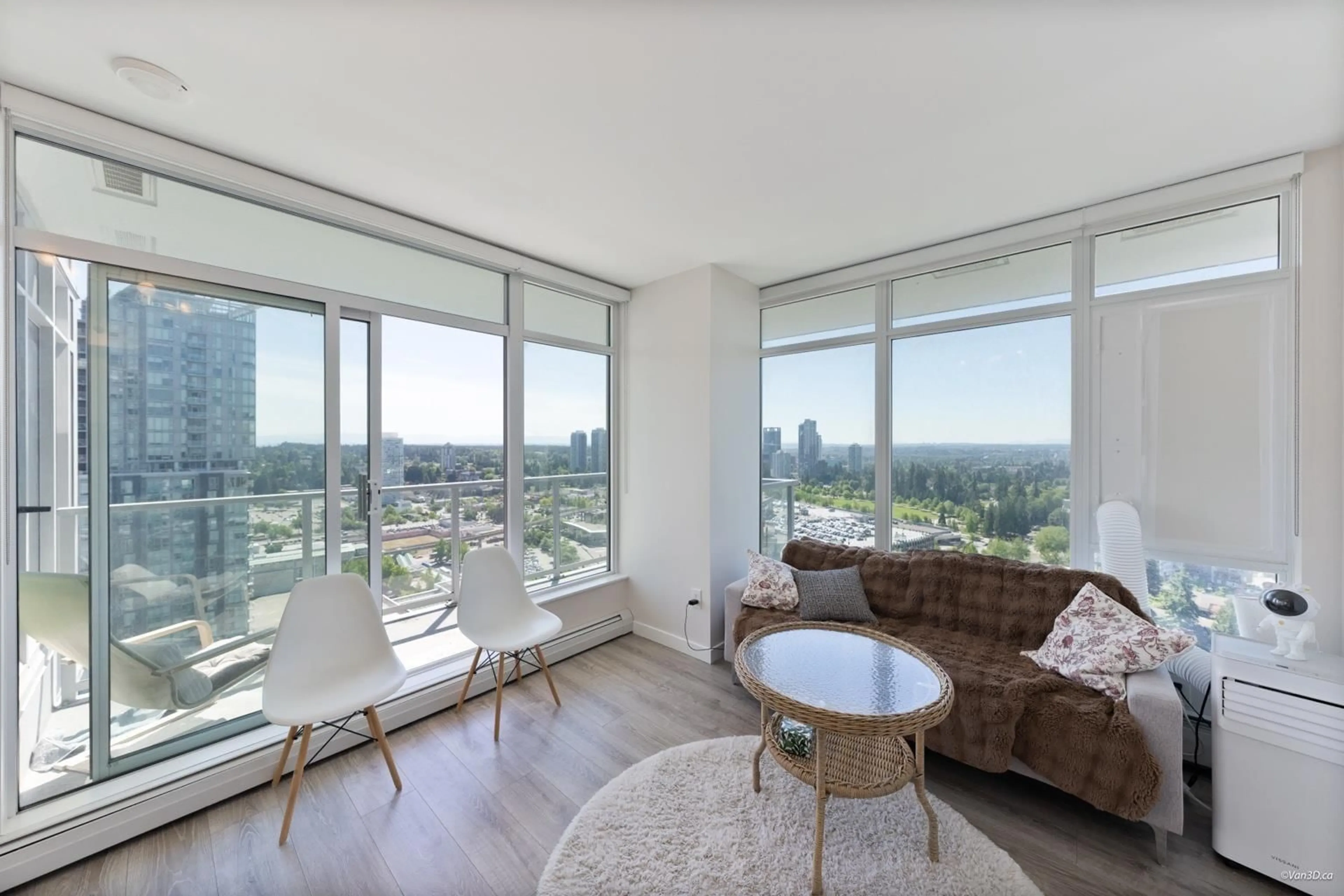 Living room with furniture, unknown for 2508 - 13350 CENTRAL AVENUE, Surrey British Columbia V3T0S1