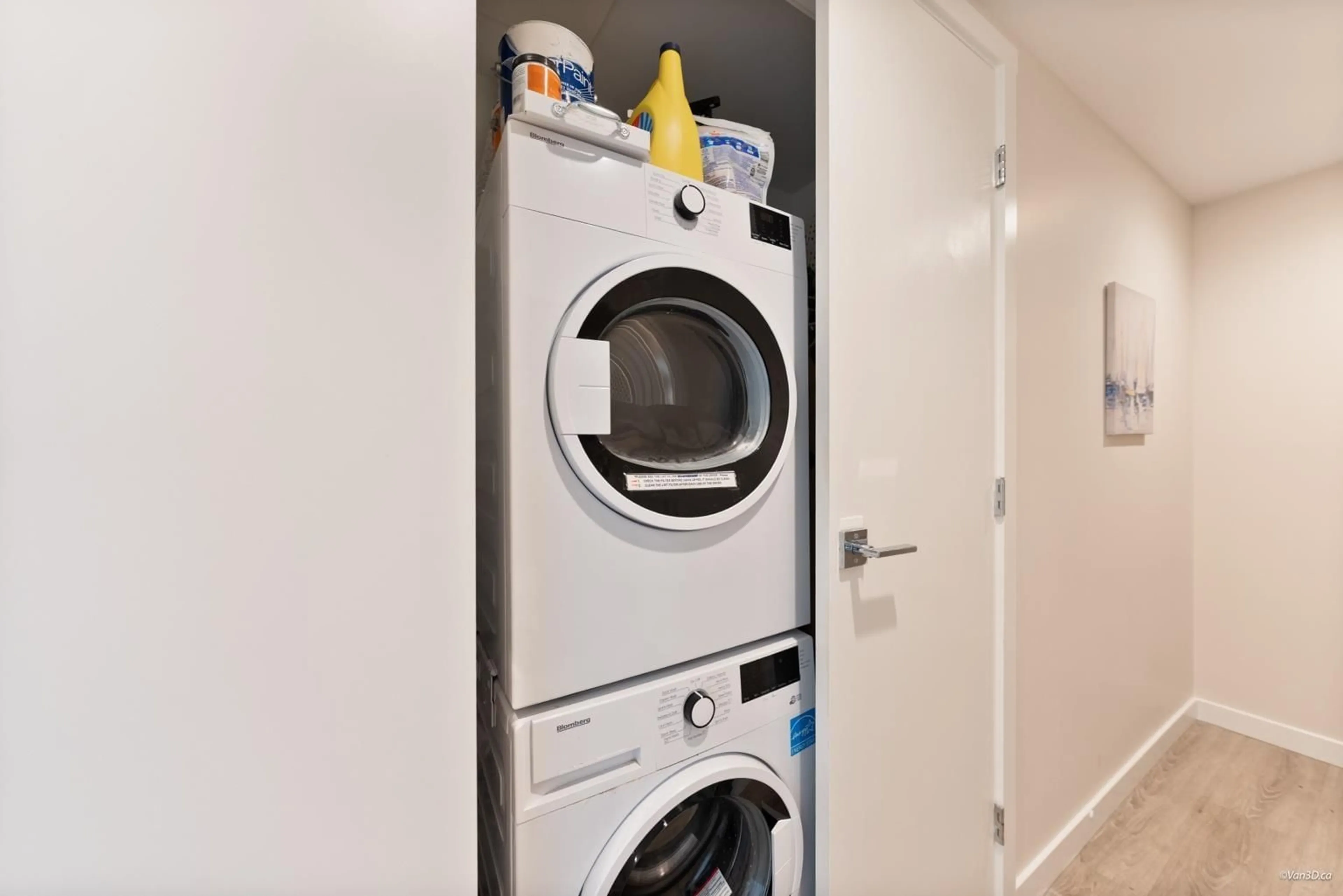 Laundry room for 2508 - 13350 CENTRAL AVENUE, Surrey British Columbia V3T0S1