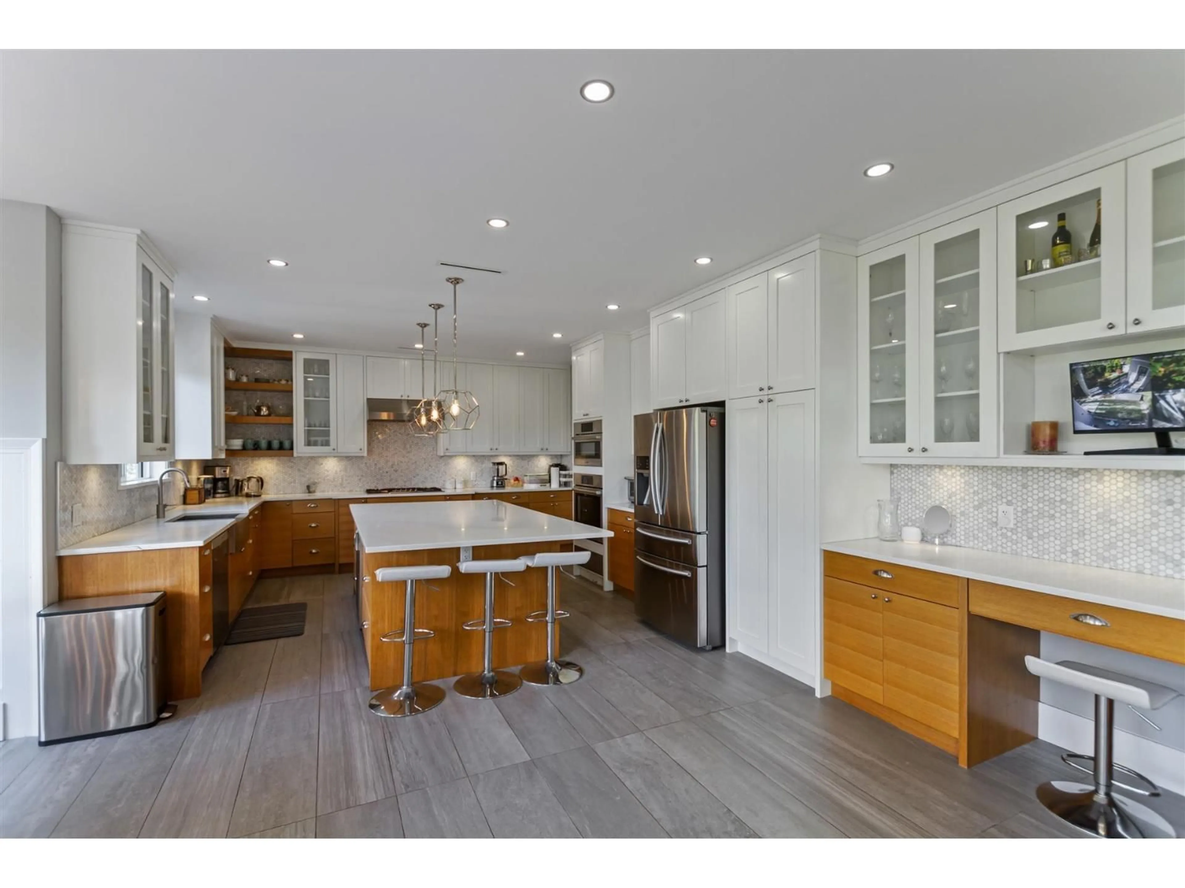 Open concept kitchen, unknown for 1843 142 STREET, Surrey British Columbia V4A6V3