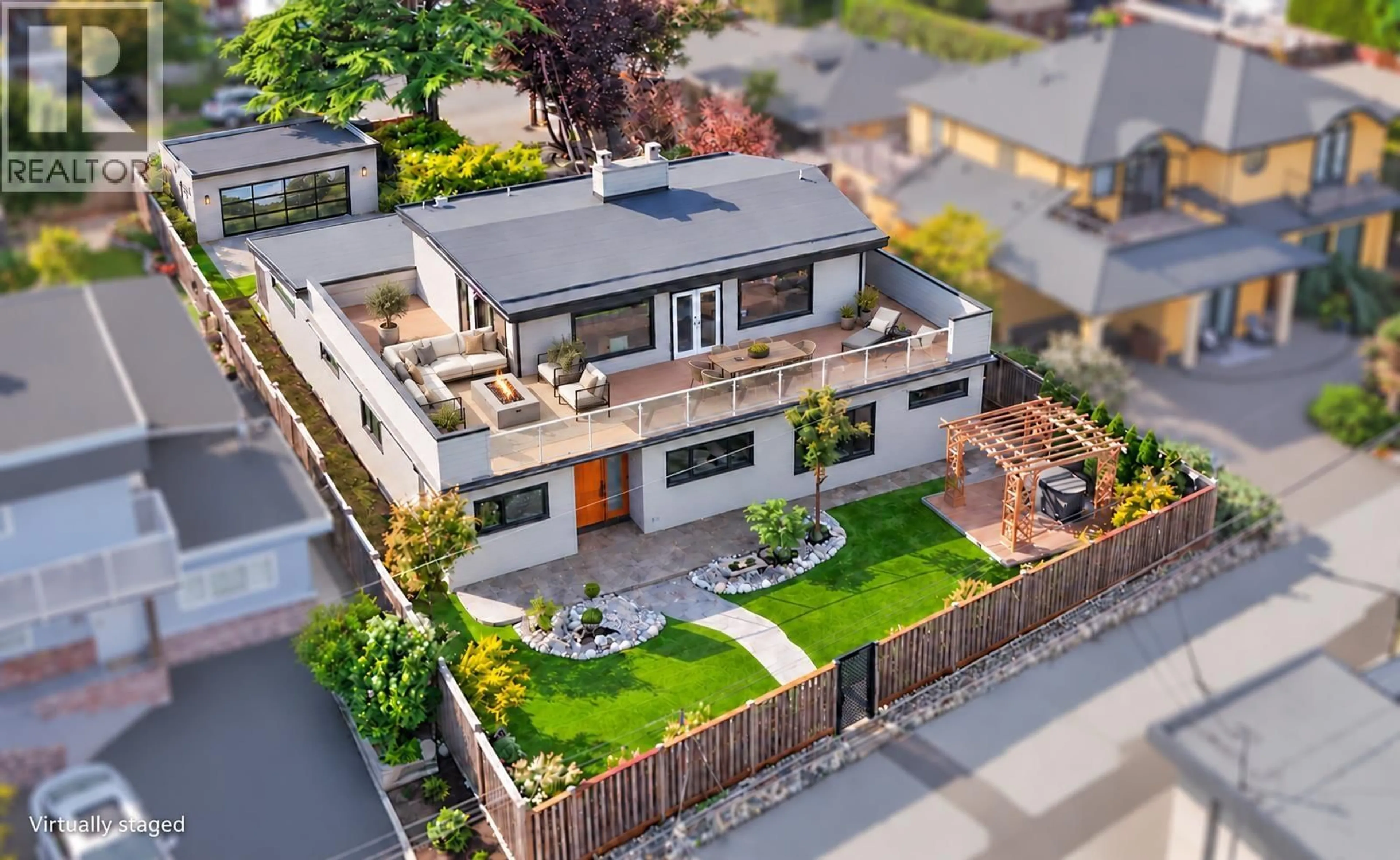 A pic from outside/outdoor area/front of a property/back of a property/a pic from drone, street for 227 CENTENNIAL PARKWAY, Delta British Columbia V4L1K6