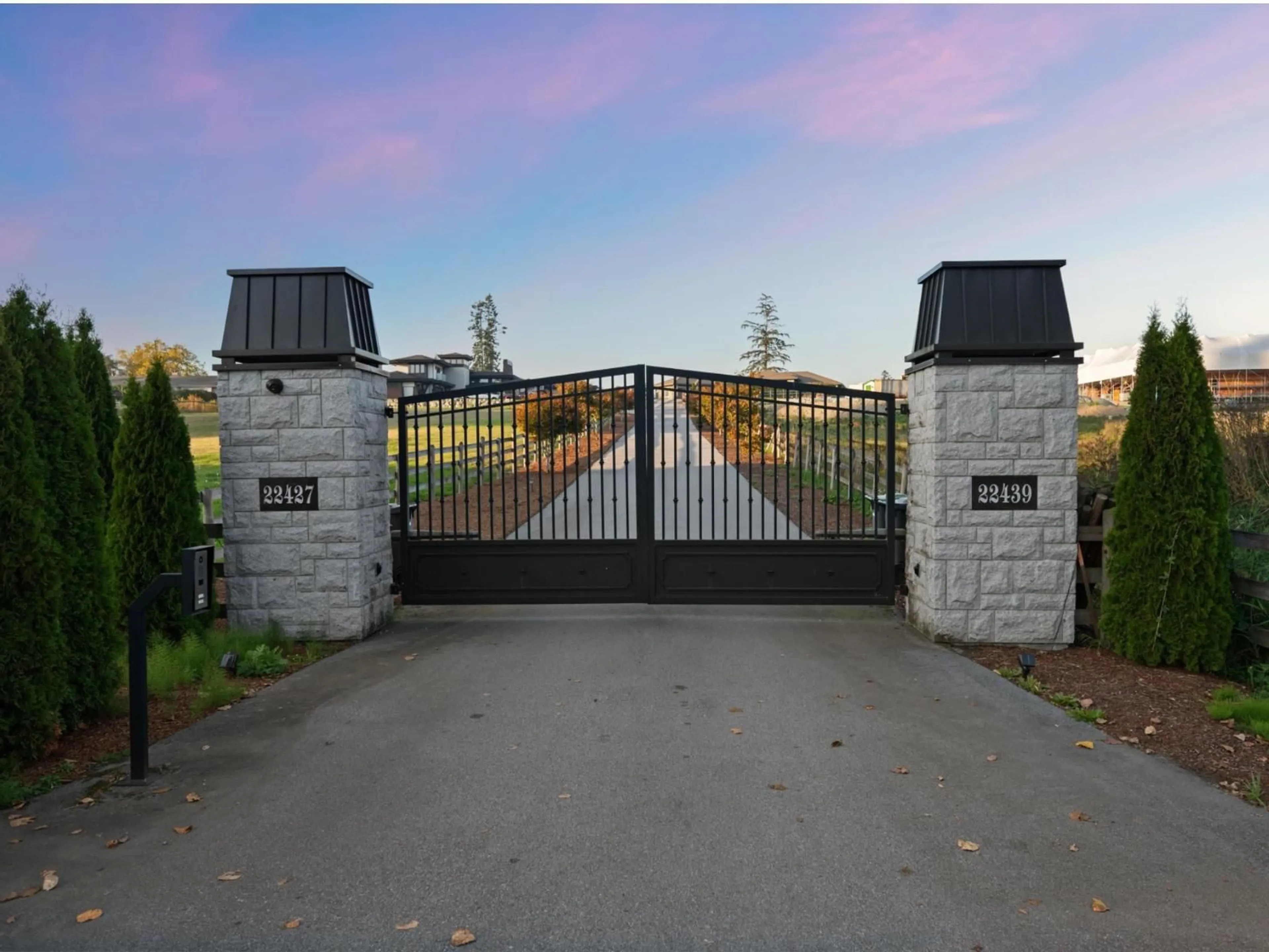 Unknown for 22439 96 AVENUE, Langley British Columbia V1M3T6