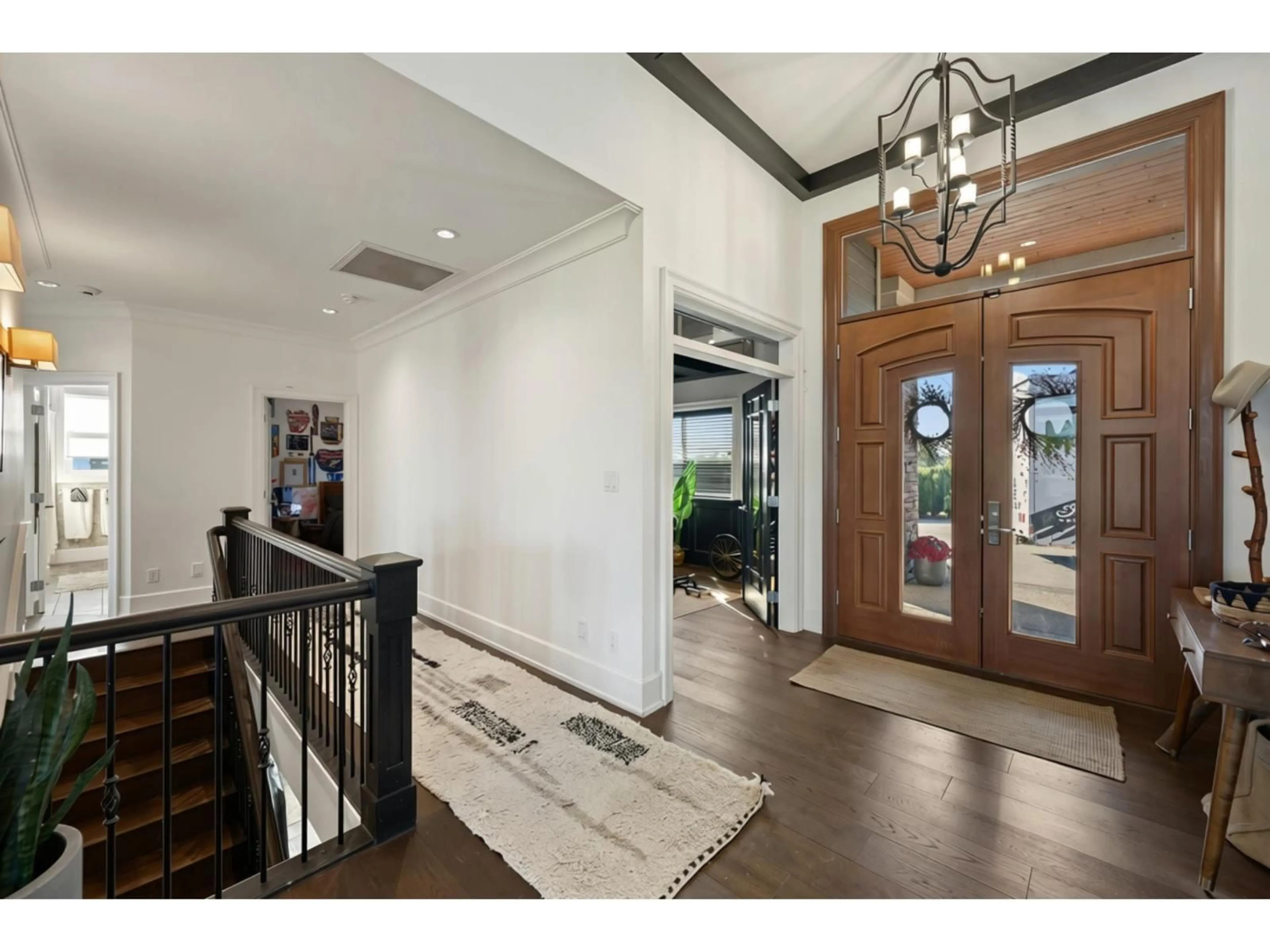 Indoor entryway for 22439 96 AVENUE, Langley British Columbia V1M3T6