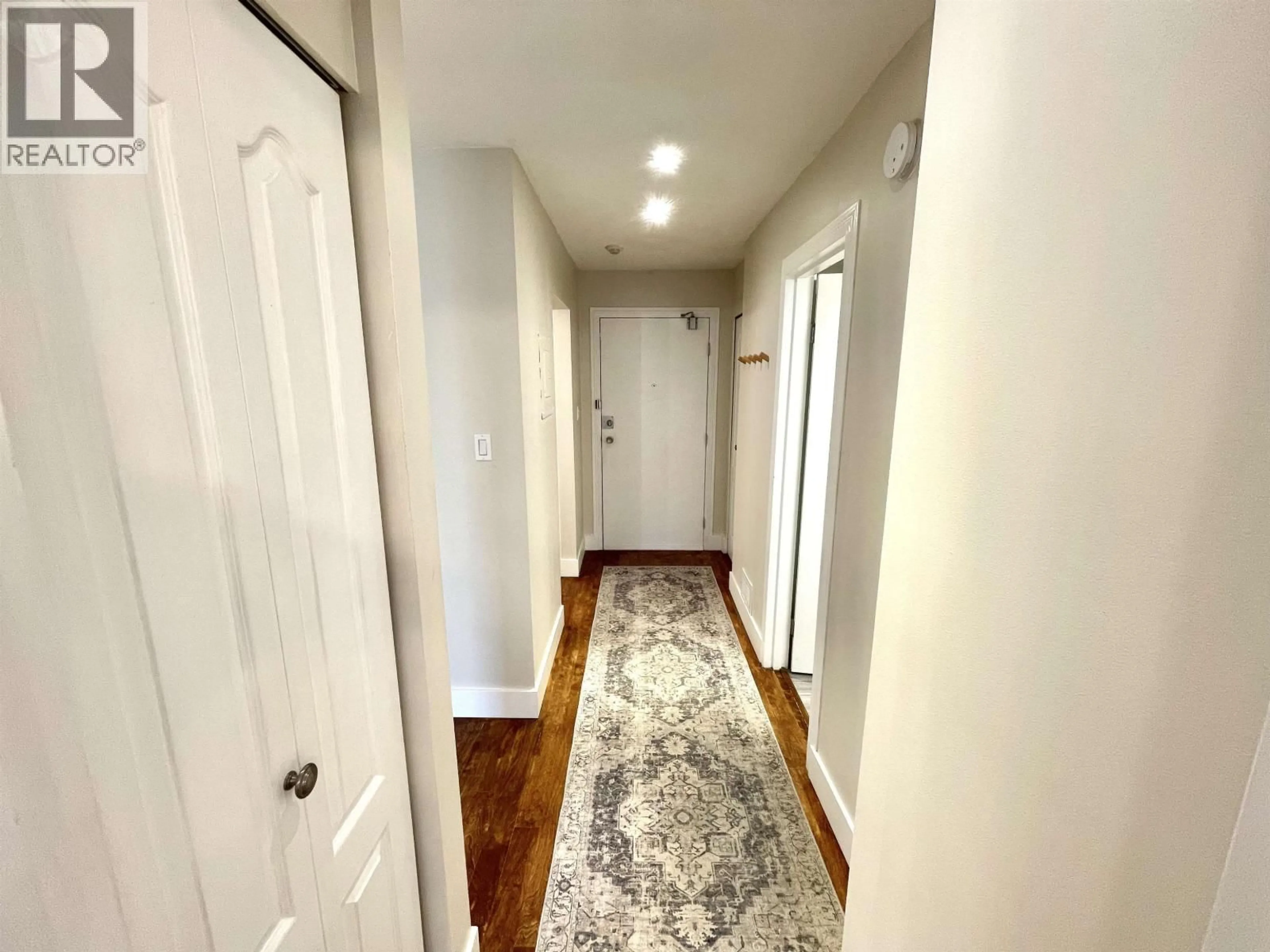 Indoor entryway for 348 - 588 5TH AVENUE, Vancouver British Columbia V5T4H6