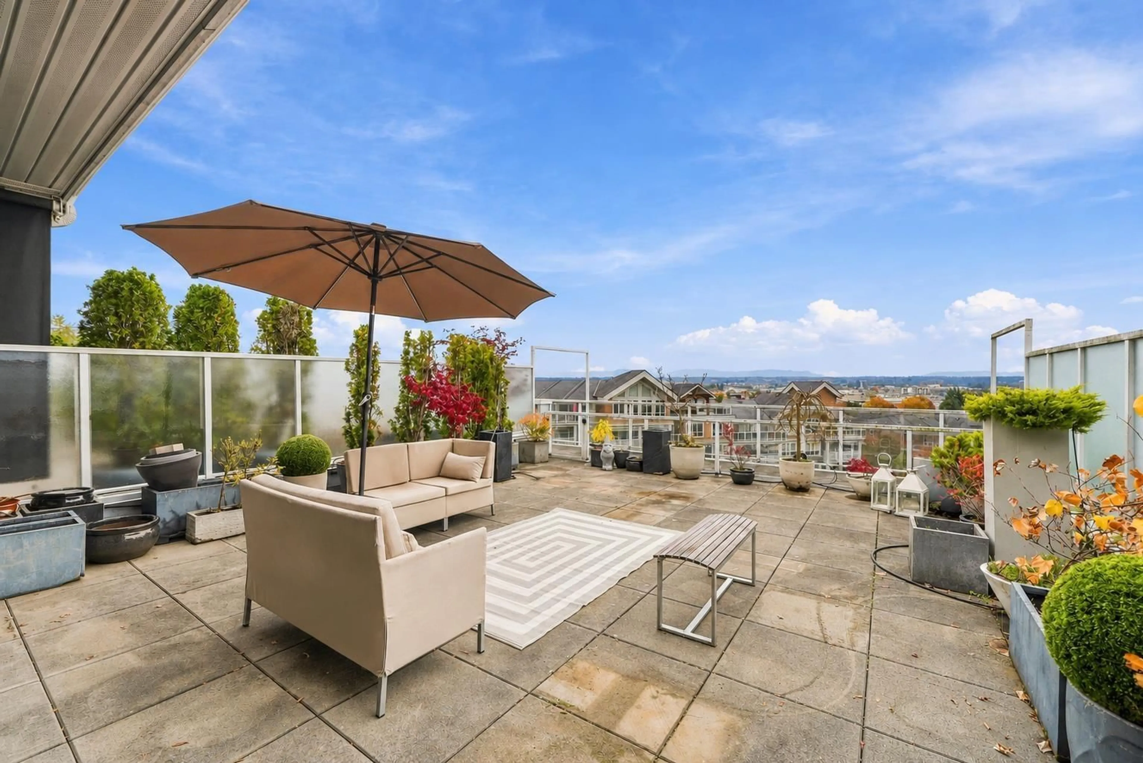 Patio, water/lake/river/ocean view for 408 - 6470 194 STREET, Surrey British Columbia V4N6J9