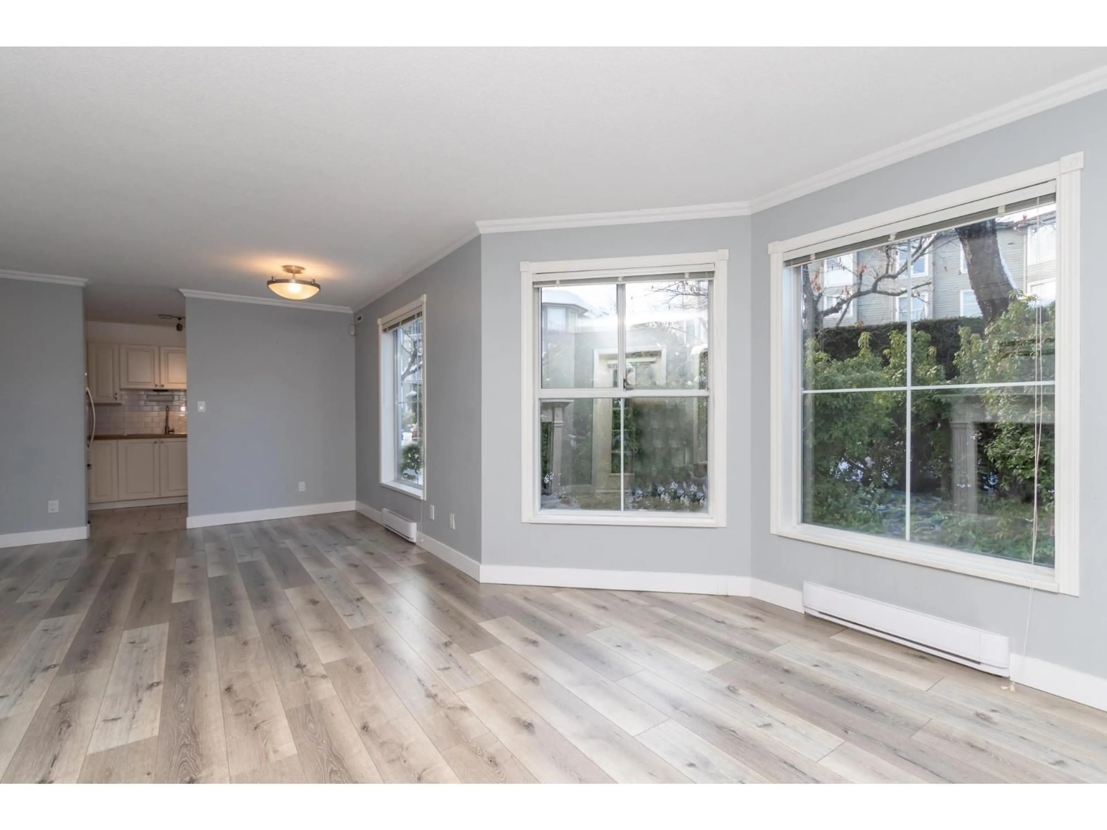 Unknown for 103 - 15150 108 AVENUE, Surrey British Columbia V3R0V1