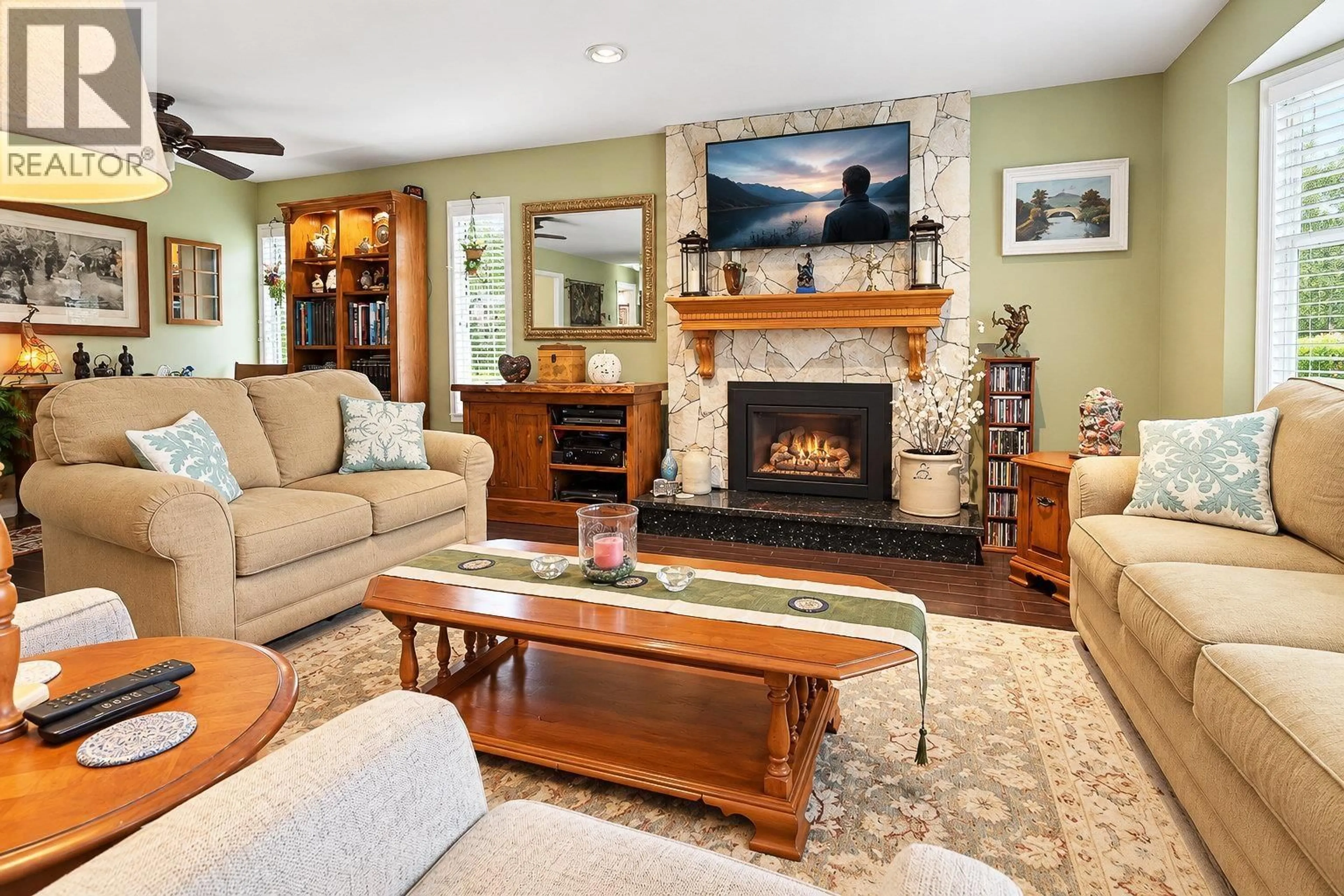 Living room with furniture, unknown for 12496 219TH STREET, Maple Ridge British Columbia V2X0V3