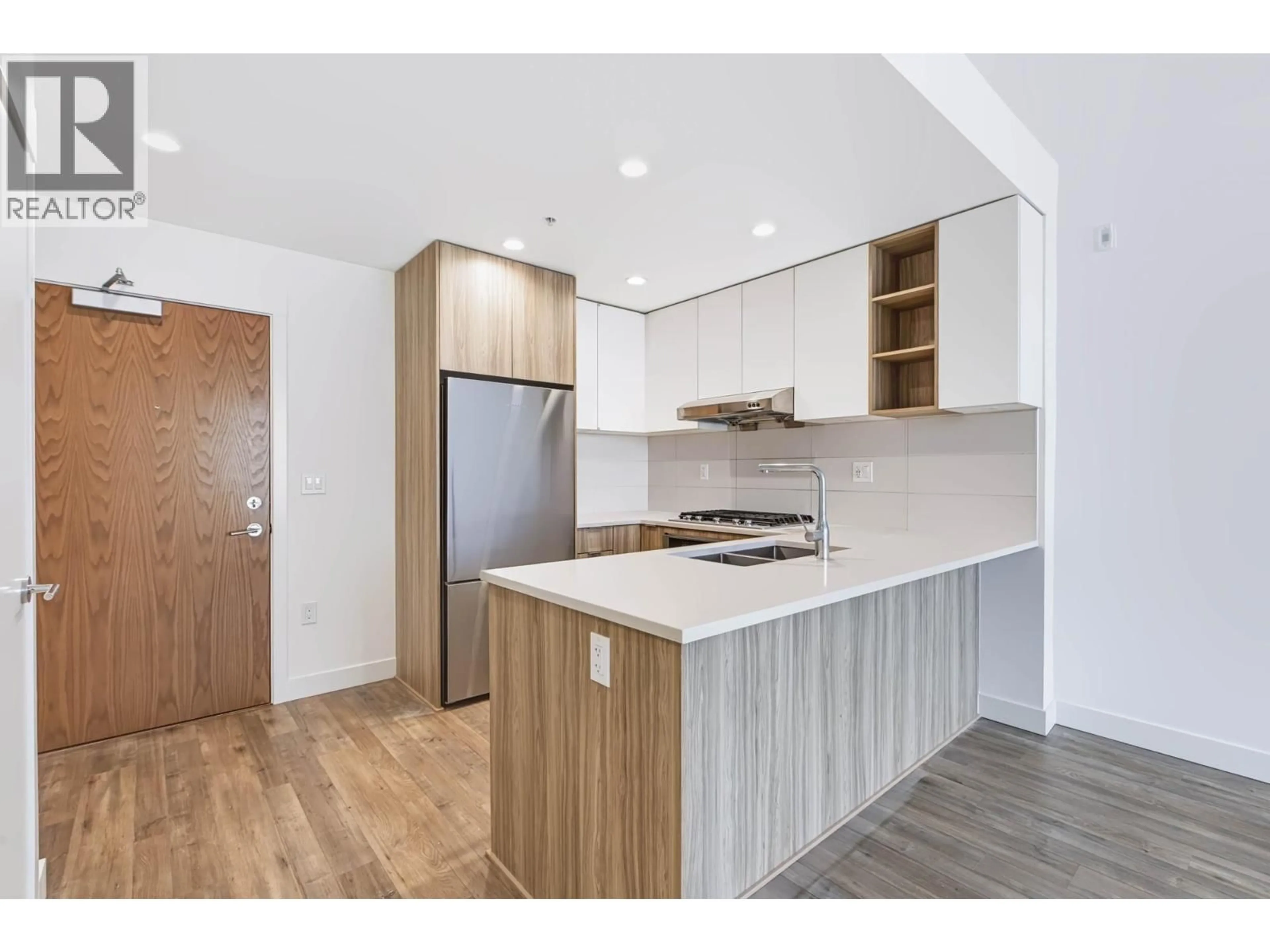 Standard kitchen, wood/laminate floor for 406 - 750 DOGWOOD STREET, Coquitlam British Columbia V3J4B7
