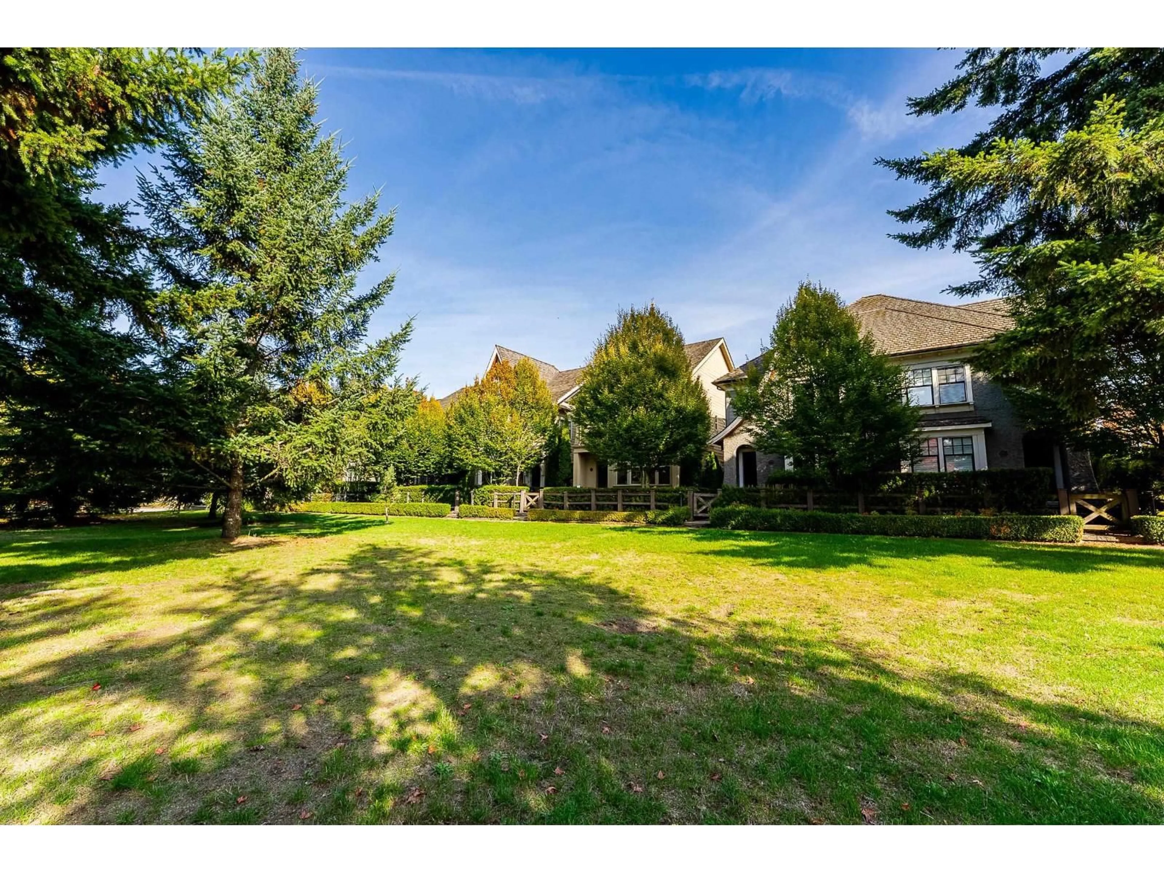 A pic from outside/outdoor area/front of a property/back of a property/a pic from drone, unknown for 15347 34 AVENUE, Surrey British Columbia V3Z2X2