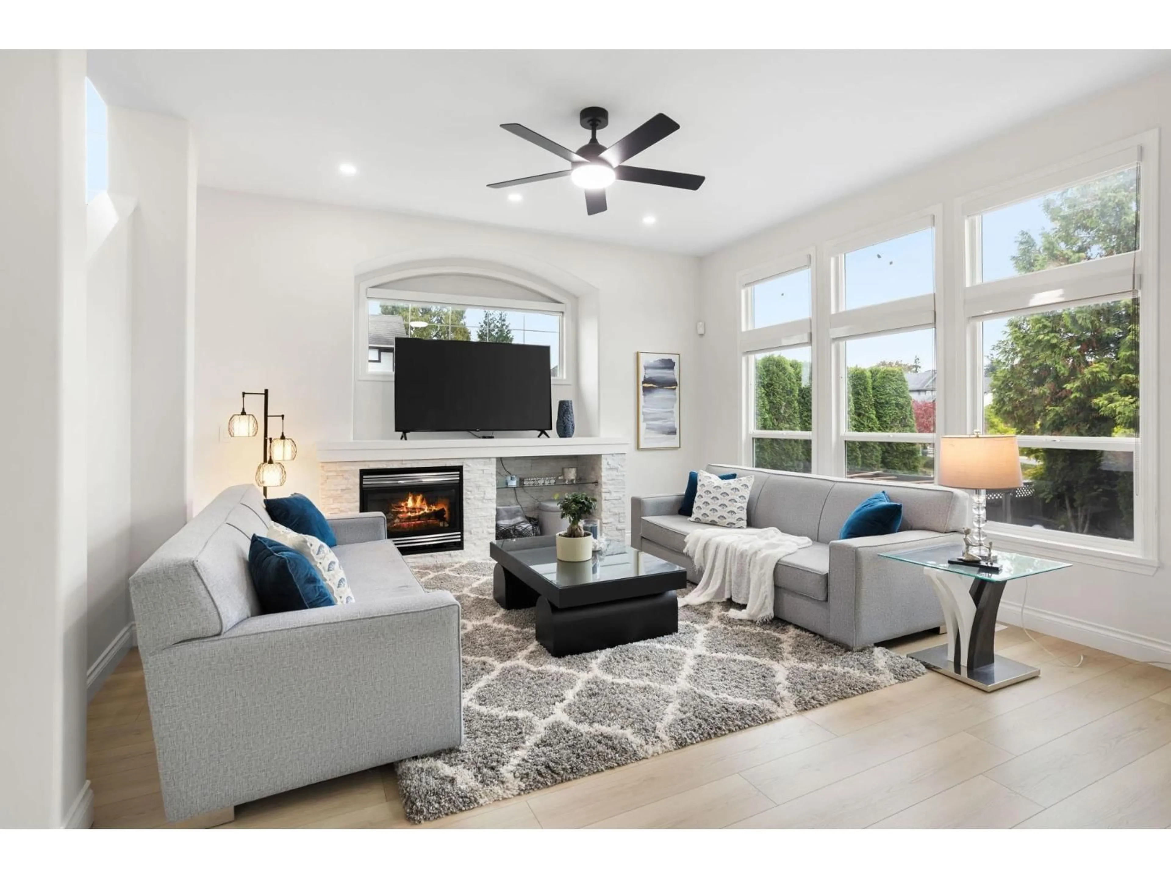 Living room with furniture, unknown for 5859 146 STREET, Surrey British Columbia V3S2Z8