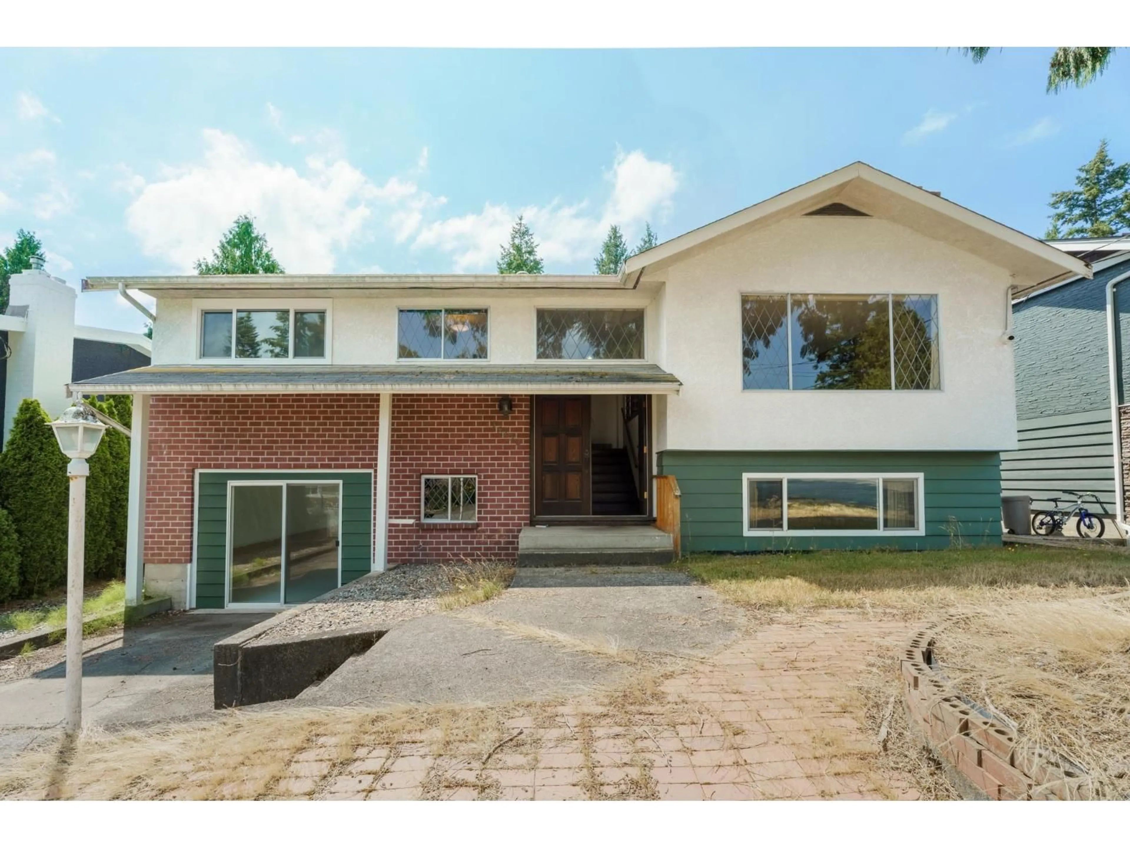 Home with brick exterior material, street for 15732 GOGGS AVENUE, White Rock British Columbia V4B2N7