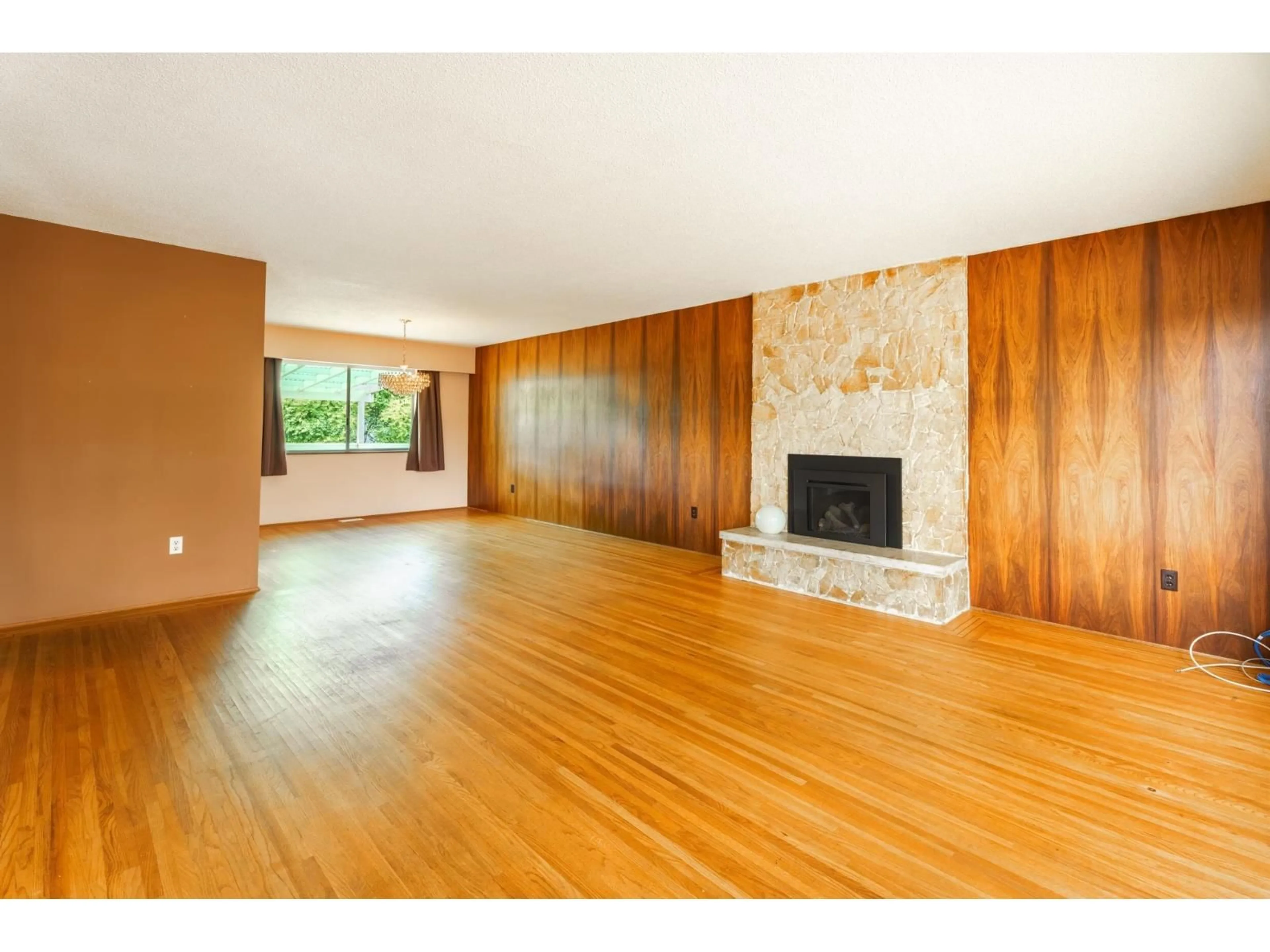 Unknown for 15732 GOGGS AVENUE, White Rock British Columbia V4B2N7