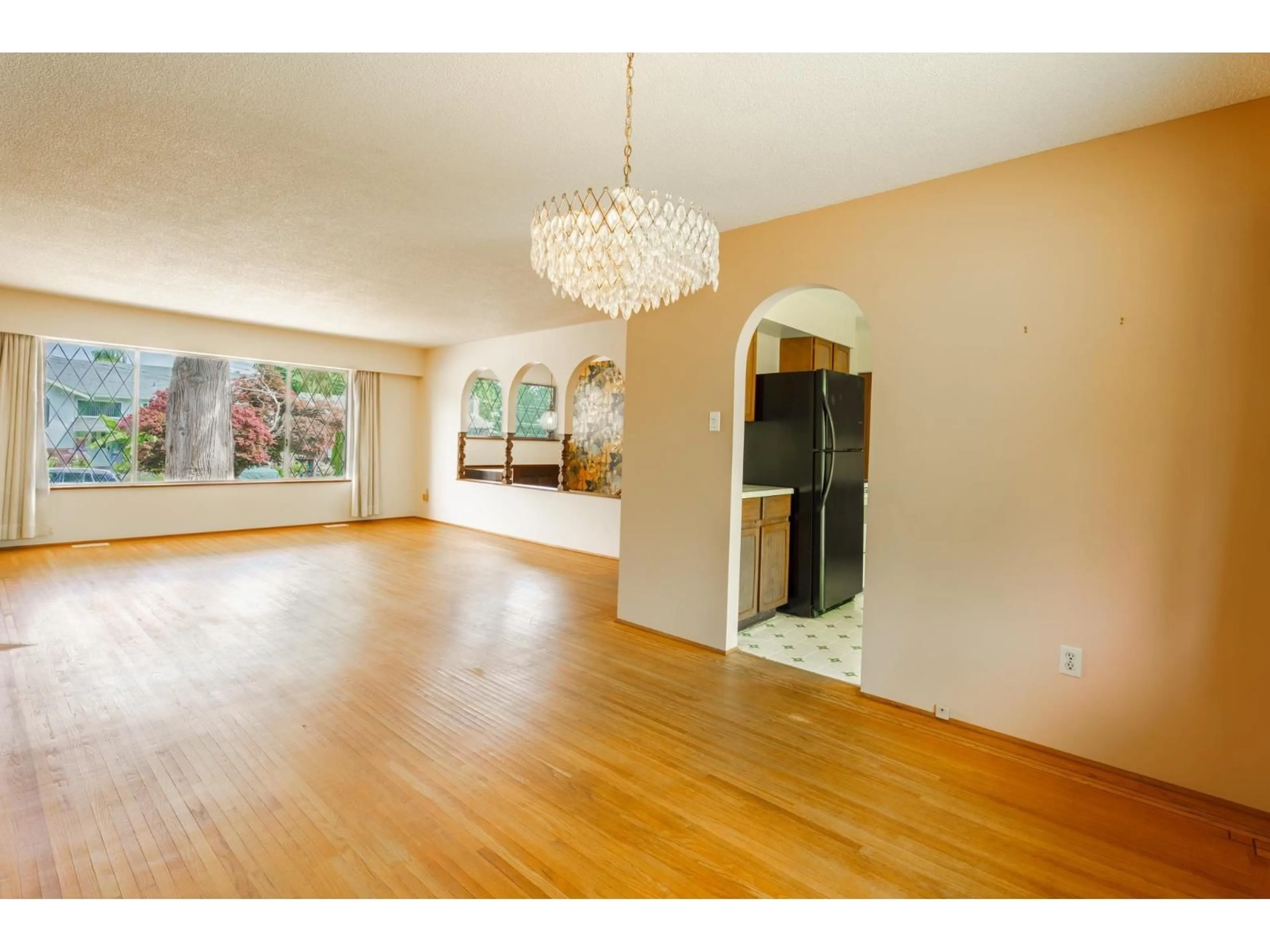 Indoor foyer for 15732 GOGGS AVENUE, White Rock British Columbia V4B2N7