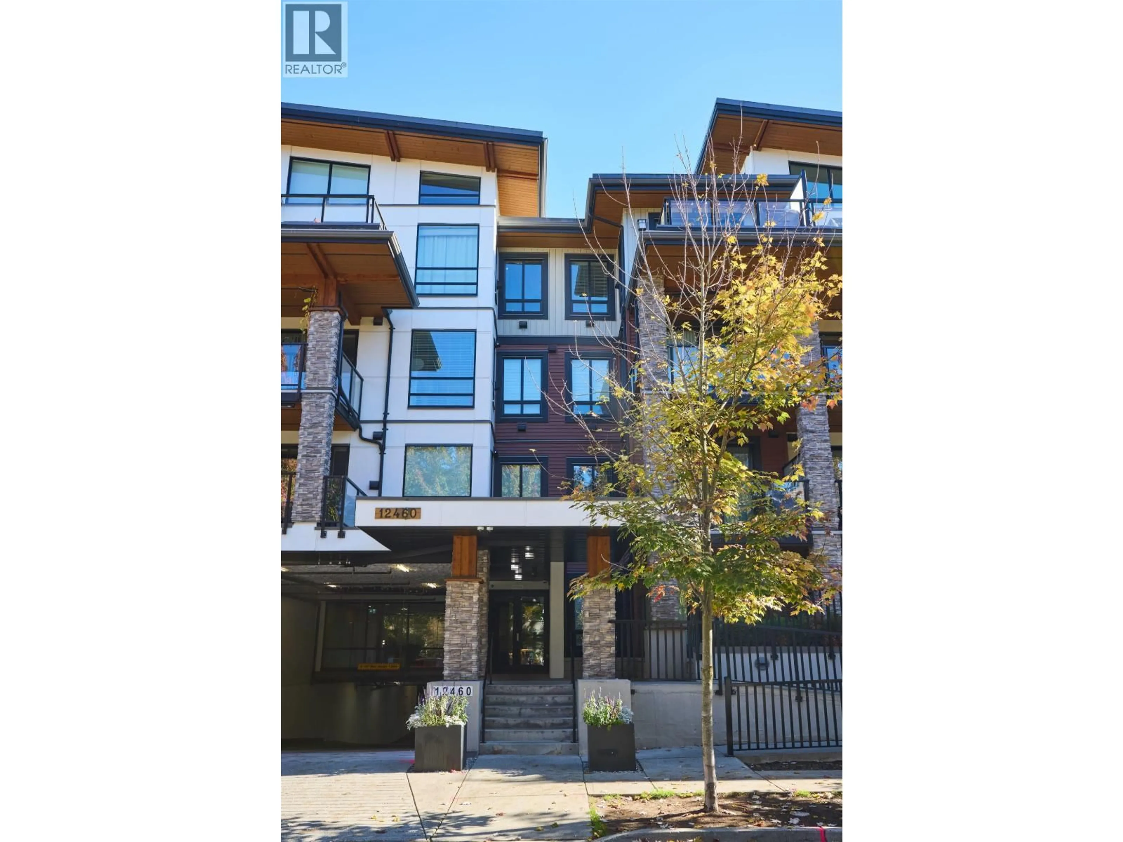 A pic from outside/outdoor area/front of a property/back of a property/a pic from drone, street for 220 - 12460 191 STREET, Pitt Meadows British Columbia V3Y2J2
