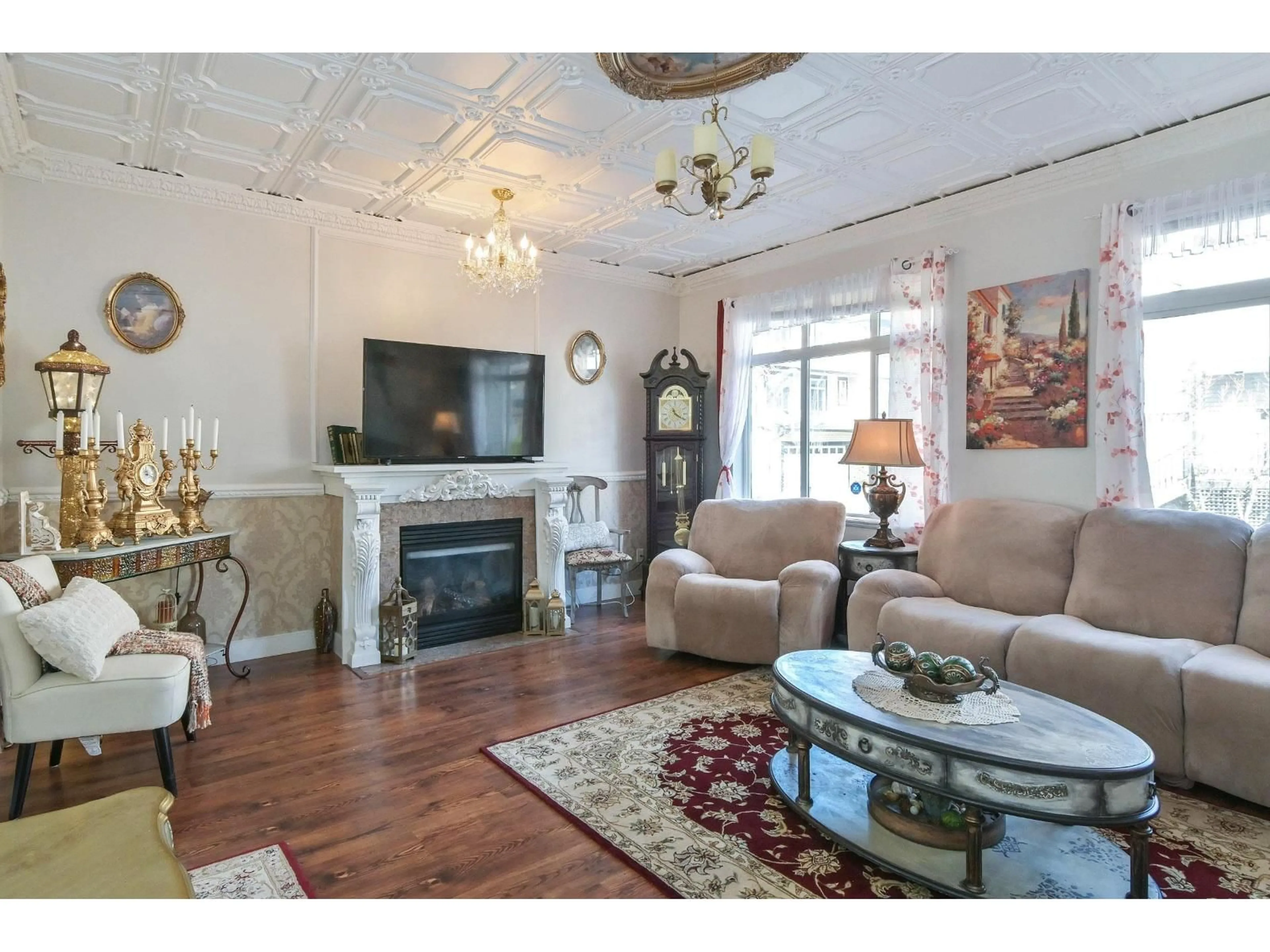 Living room with furniture, unknown for 45 - 19932 70 AVENUE, Langley British Columbia V2Y3C6
