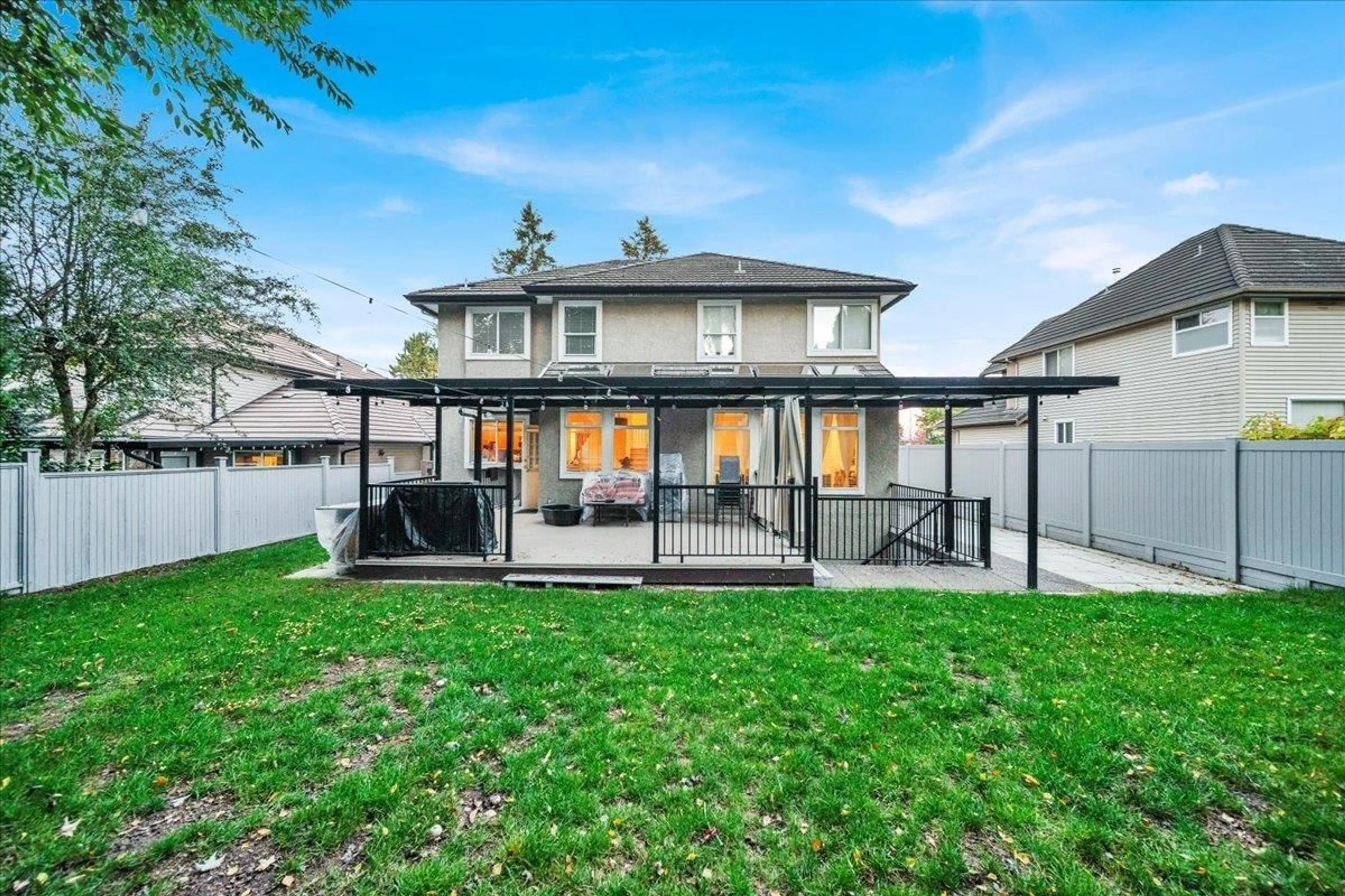 Unknown for 7457 146TH STREET, Surrey British Columbia V3S8Y8