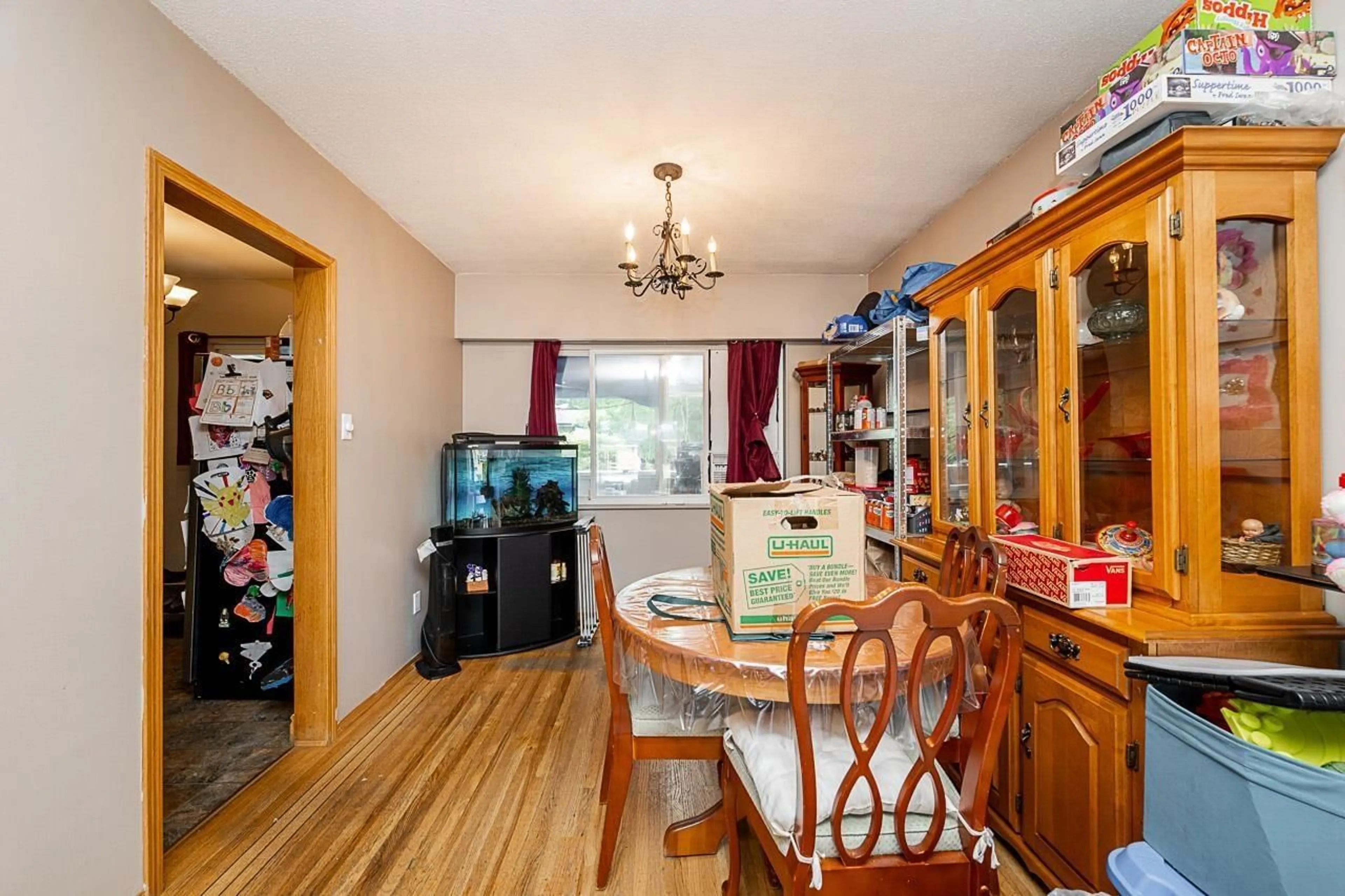 Dining room, wood/laminate floor for 11350 LANSDOWNE DRIVE, Surrey British Columbia V3R4Z9