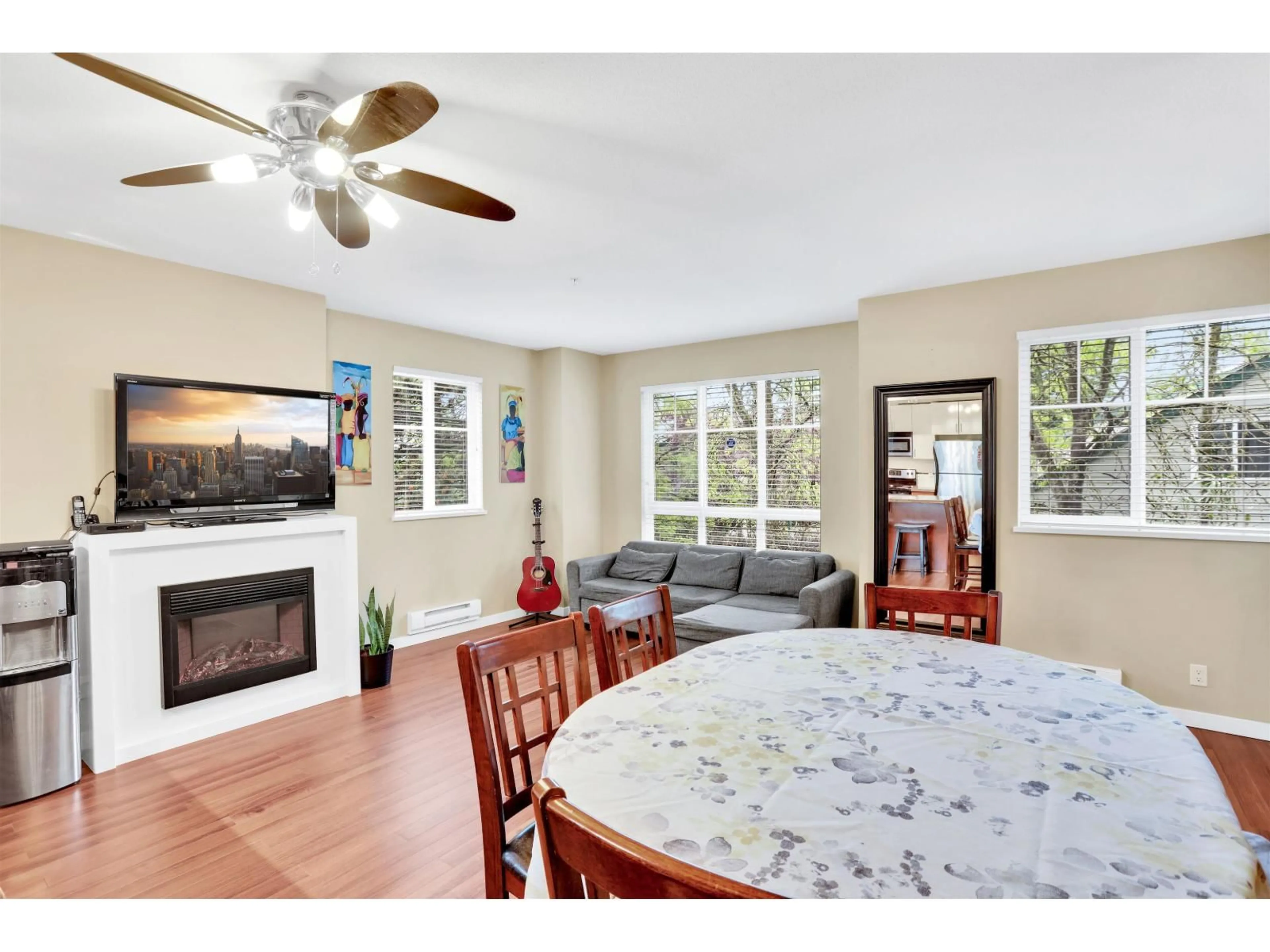 Open concept kitchen, unknown for 40 - 13239 OLD YALE ROAD, Surrey British Columbia V3T3C5