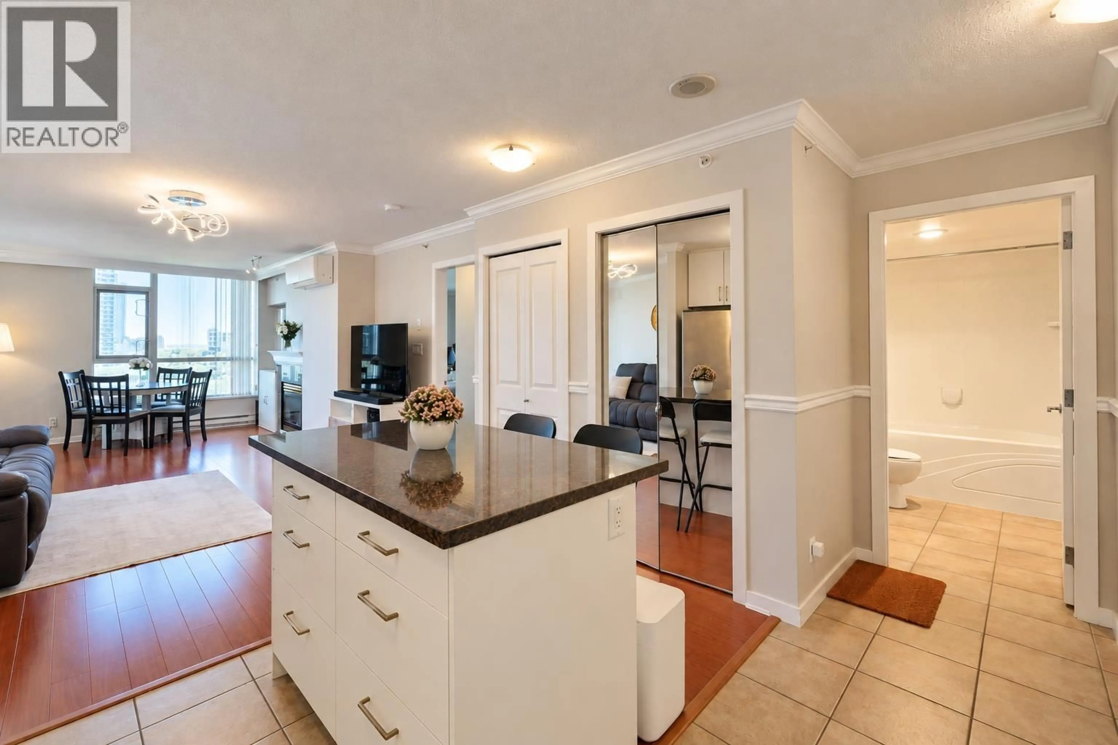 Open concept kitchen, unknown for 1203 - 2138 MADISON AVENUE, Burnaby British Columbia V5C6T6