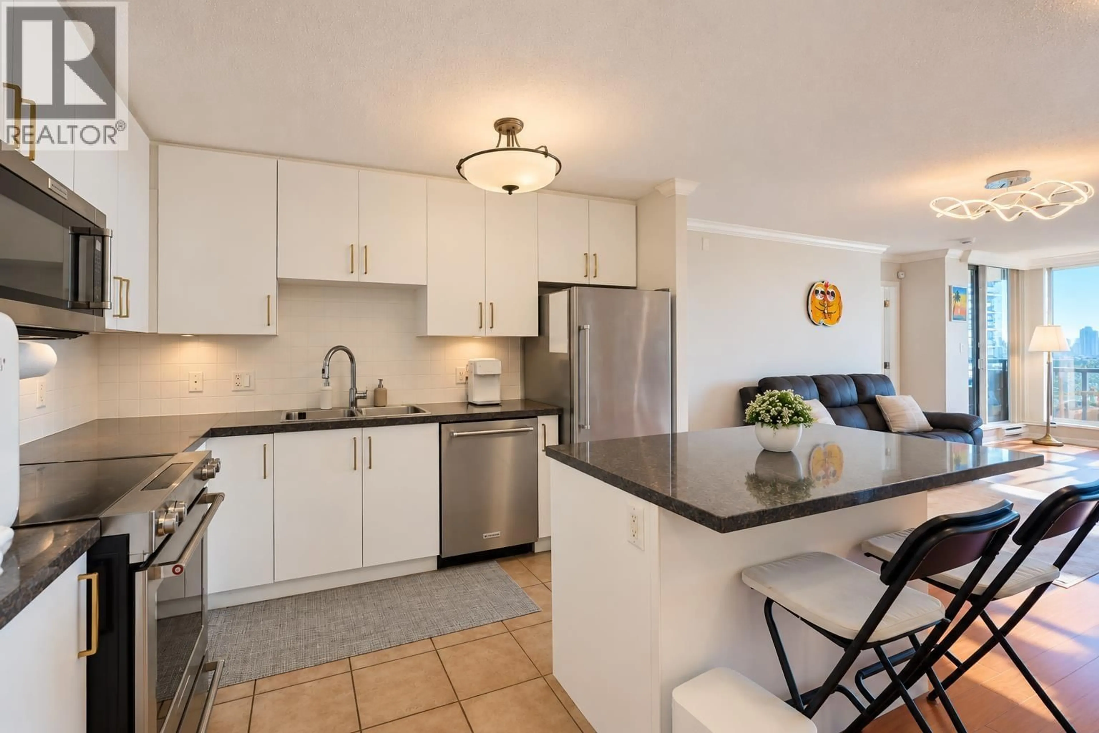 Standard kitchen, ceramic/tile floor for 1203 - 2138 MADISON AVENUE, Burnaby British Columbia V5C6T6