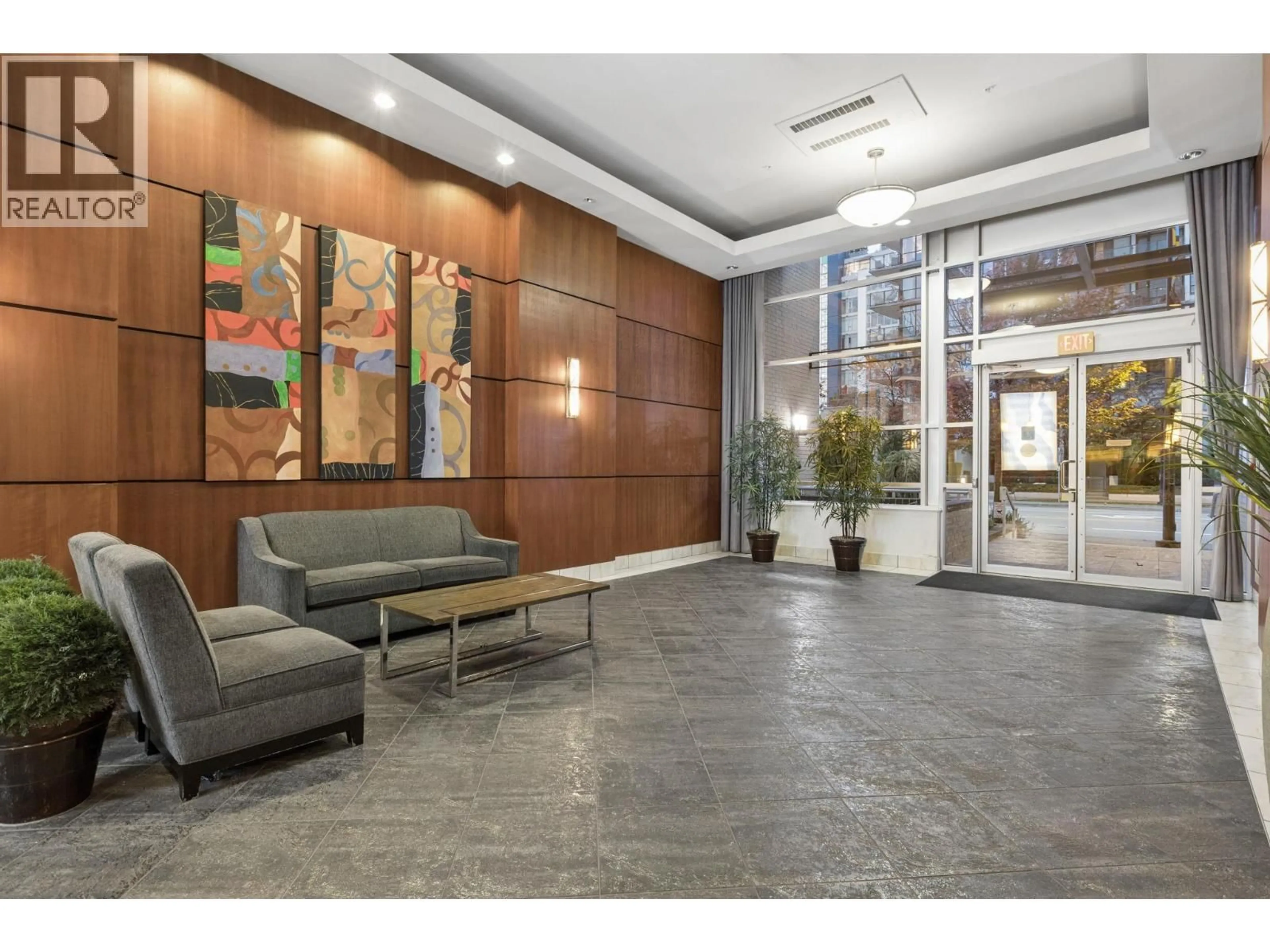 Lobby for 607 - 188 ESPLANADE, North Vancouver British Columbia V7L4Y1