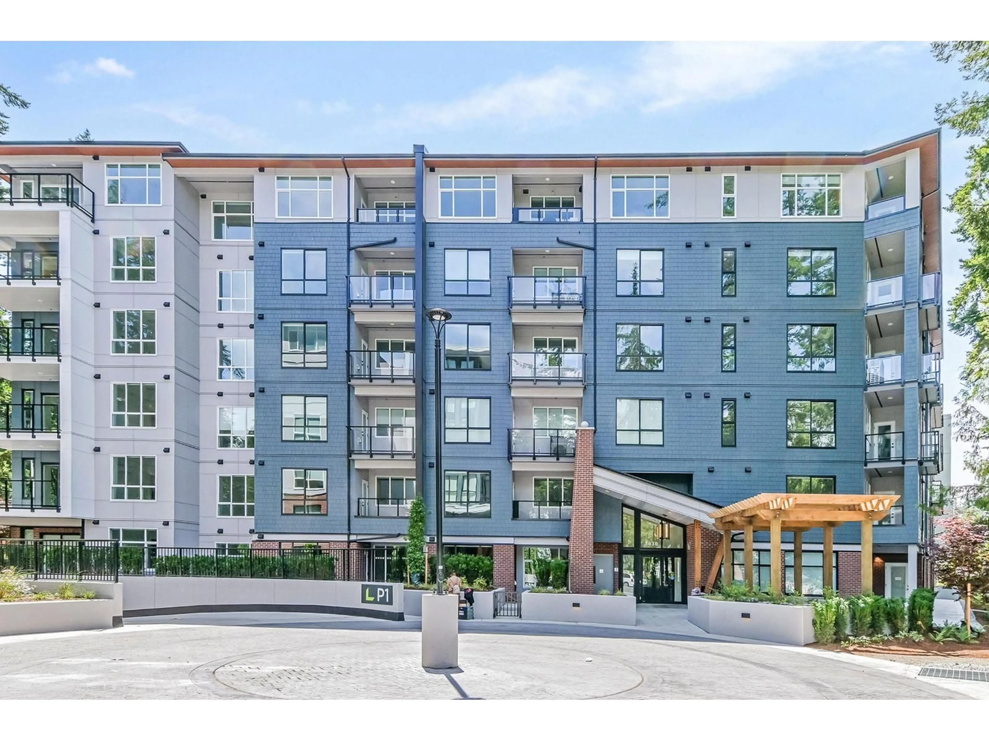 Patio, building for 217 - 3438 146A STREET, Surrey British Columbia V4P0J1