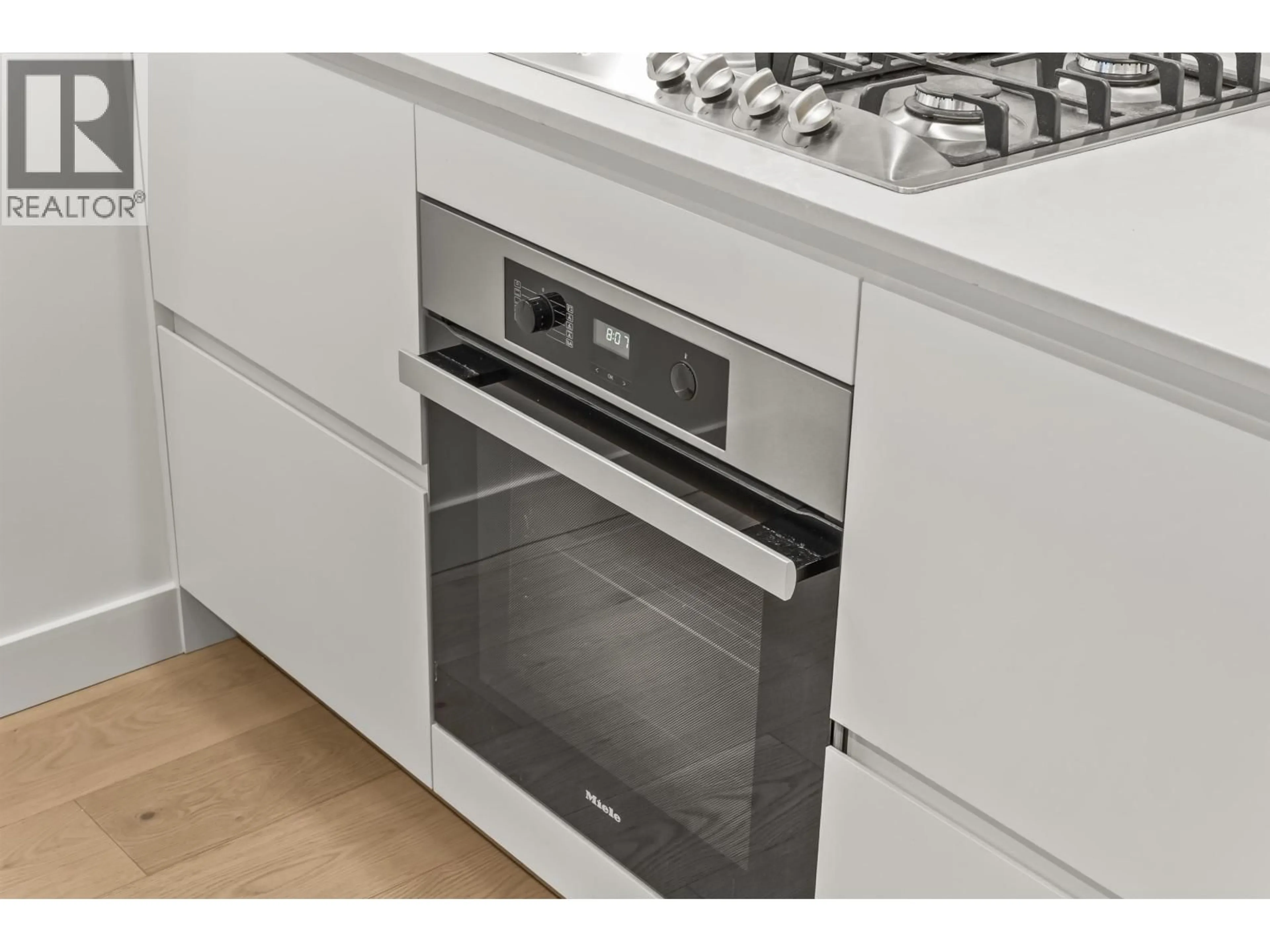 Standard kitchen, unknown for 4605 - 6000 MCKAY AVENUE, Burnaby British Columbia V5H0K2