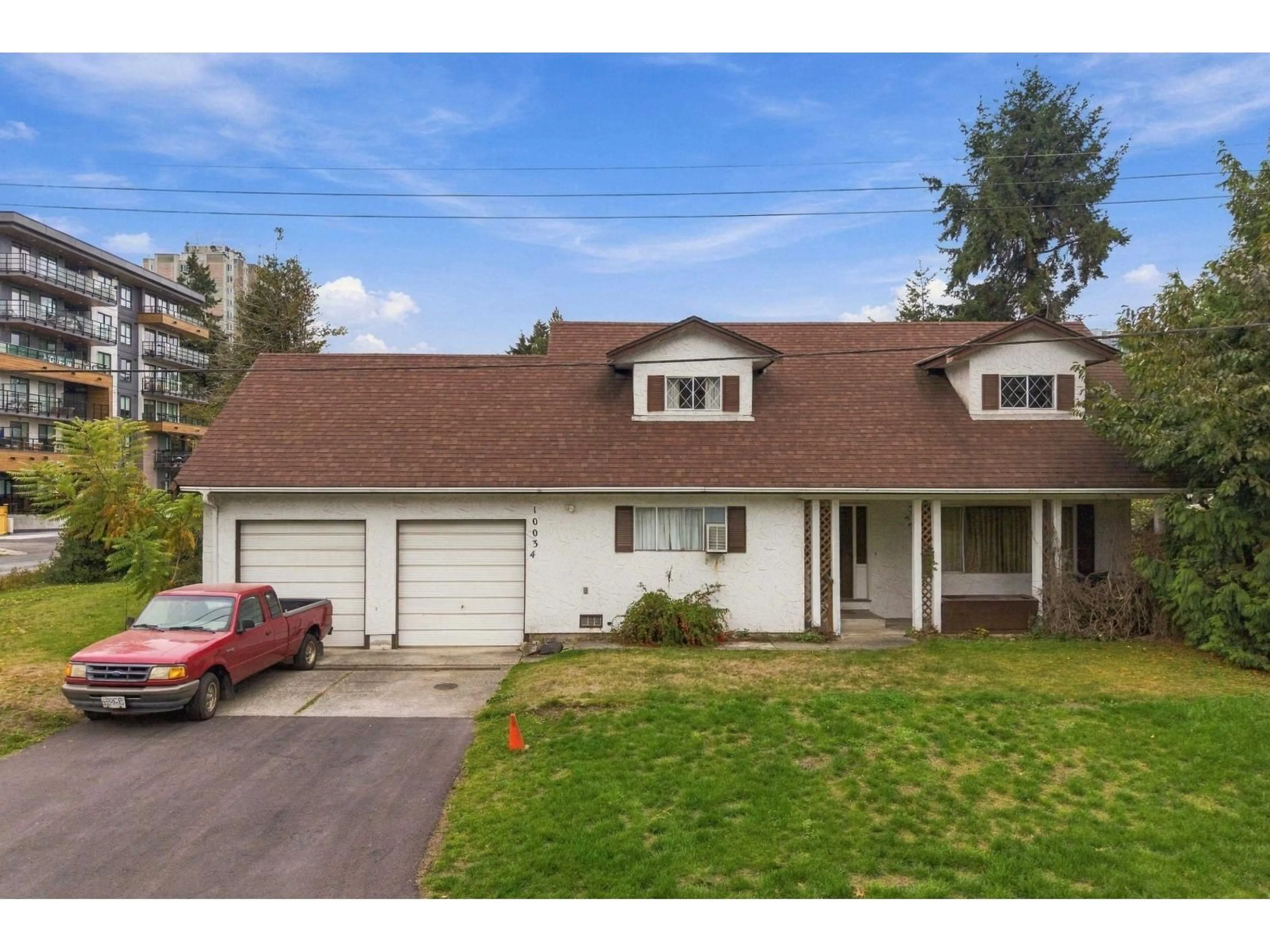 Home with vinyl exterior material, street for 10034 132A STREET, Surrey British Columbia V3T5B3