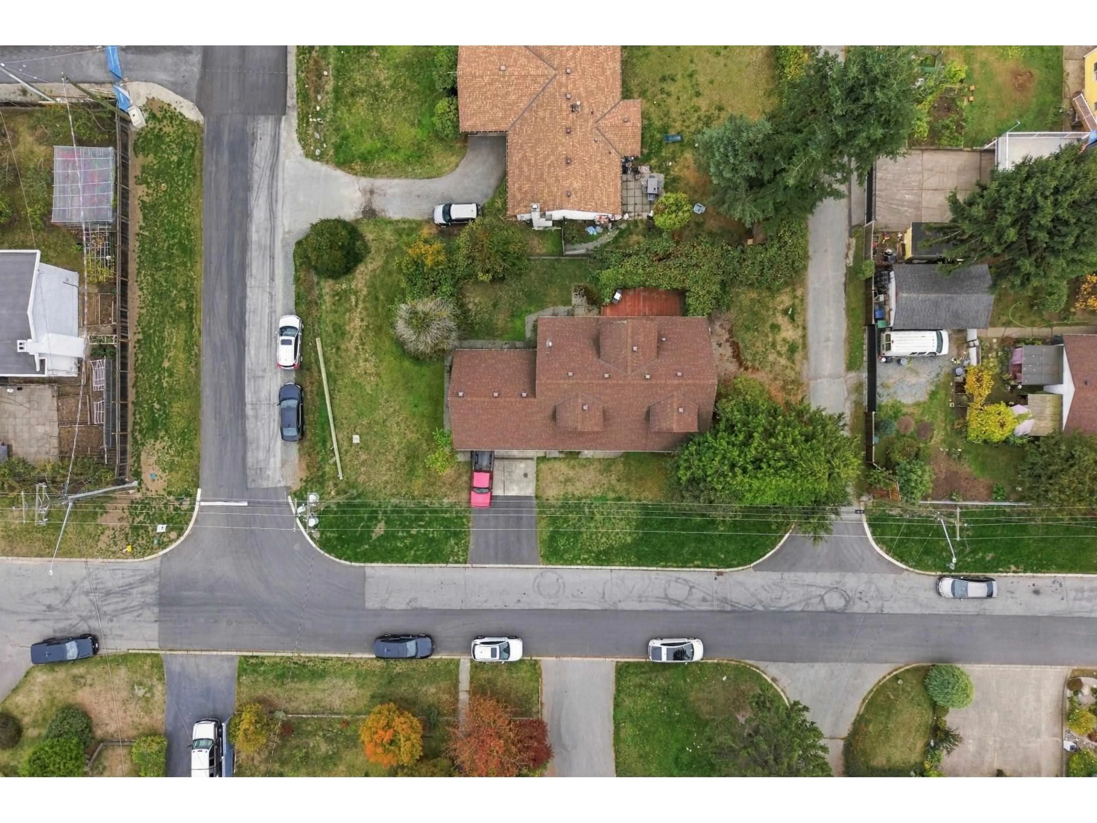 A pic from outside/outdoor area/front of a property/back of a property/a pic from drone, street for 10034 132A STREET, Surrey British Columbia V3T5B3