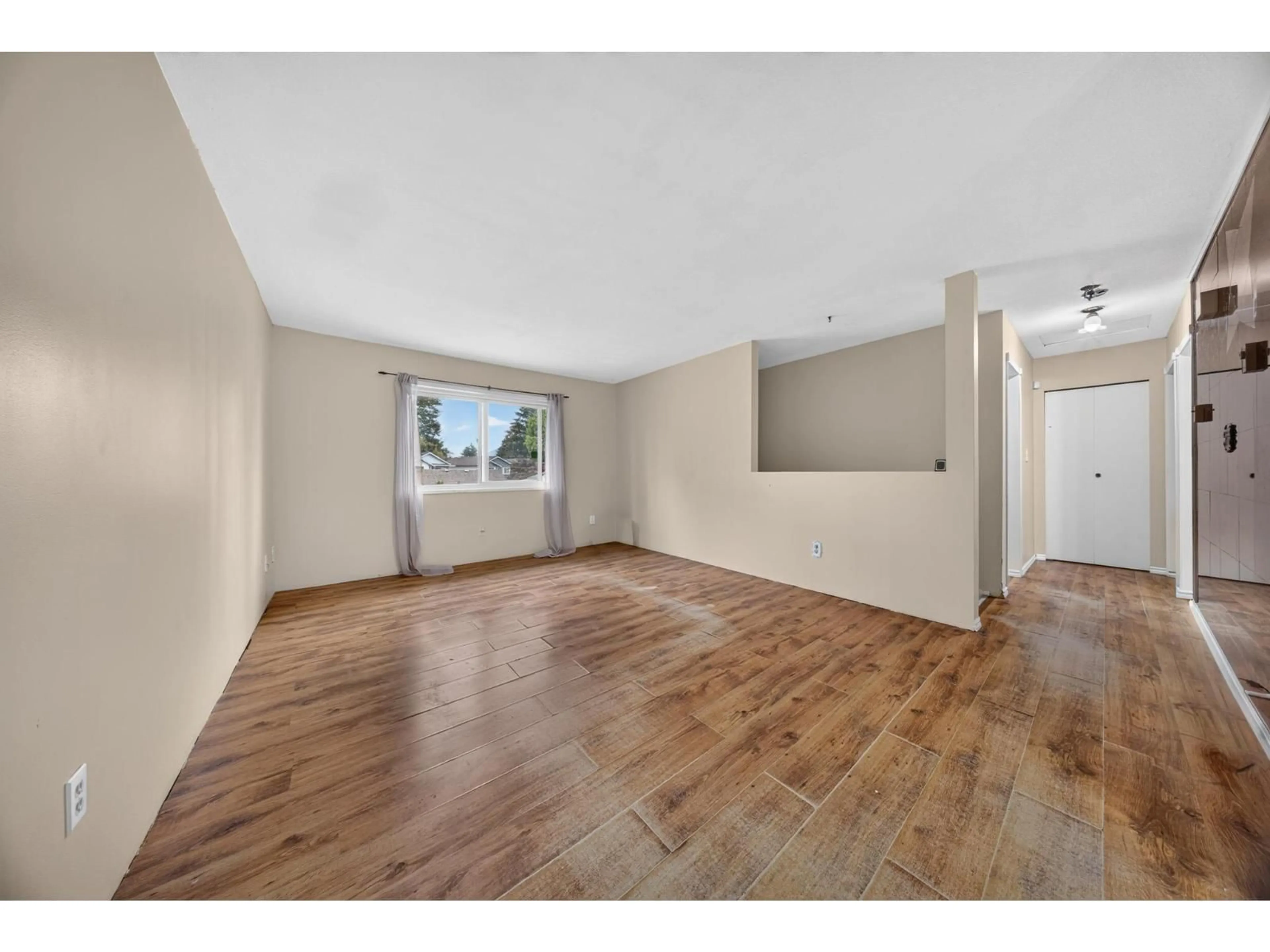 A pic of a room for 45320 CREEKSIDE DRIVE, Chilliwack British Columbia V2P7K6