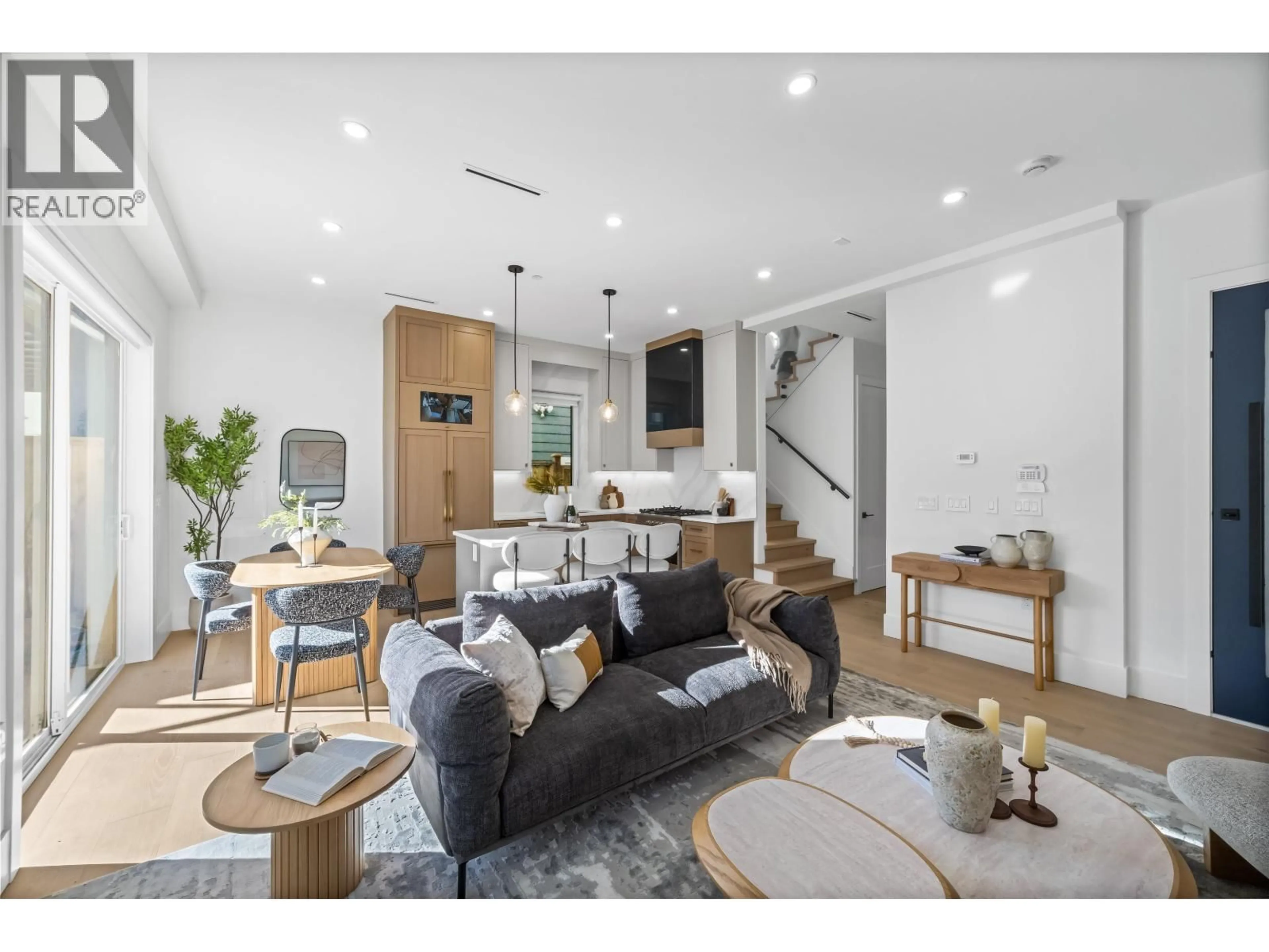 Living room with furniture, unknown for 2 - 2710 KITCHENER STREET, Vancouver British Columbia V5K3E1