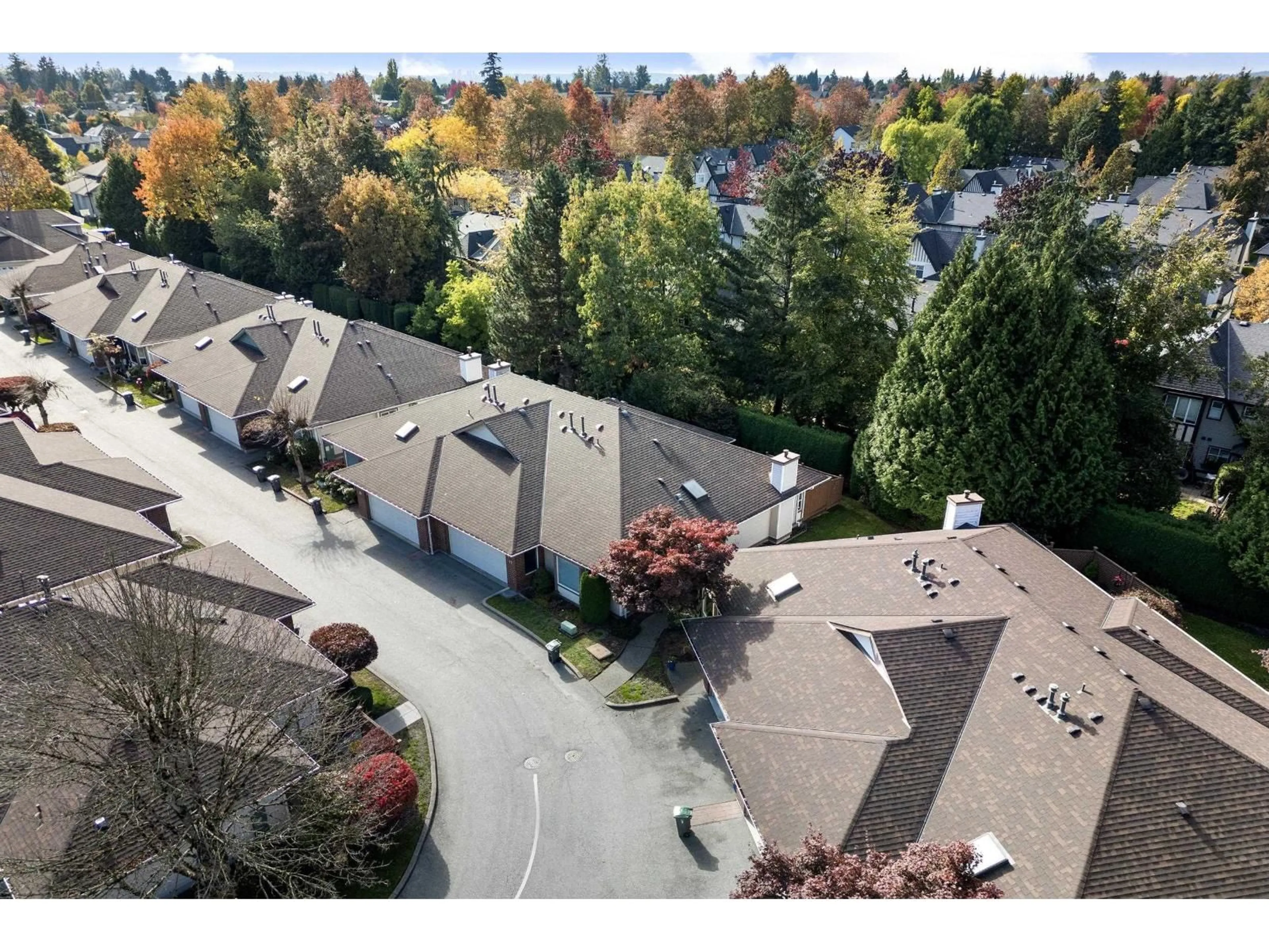 A pic from outside/outdoor area/front of a property/back of a property/a pic from drone, unknown for 17 - 18939 65 AVENUE, Surrey British Columbia V3S8Y2