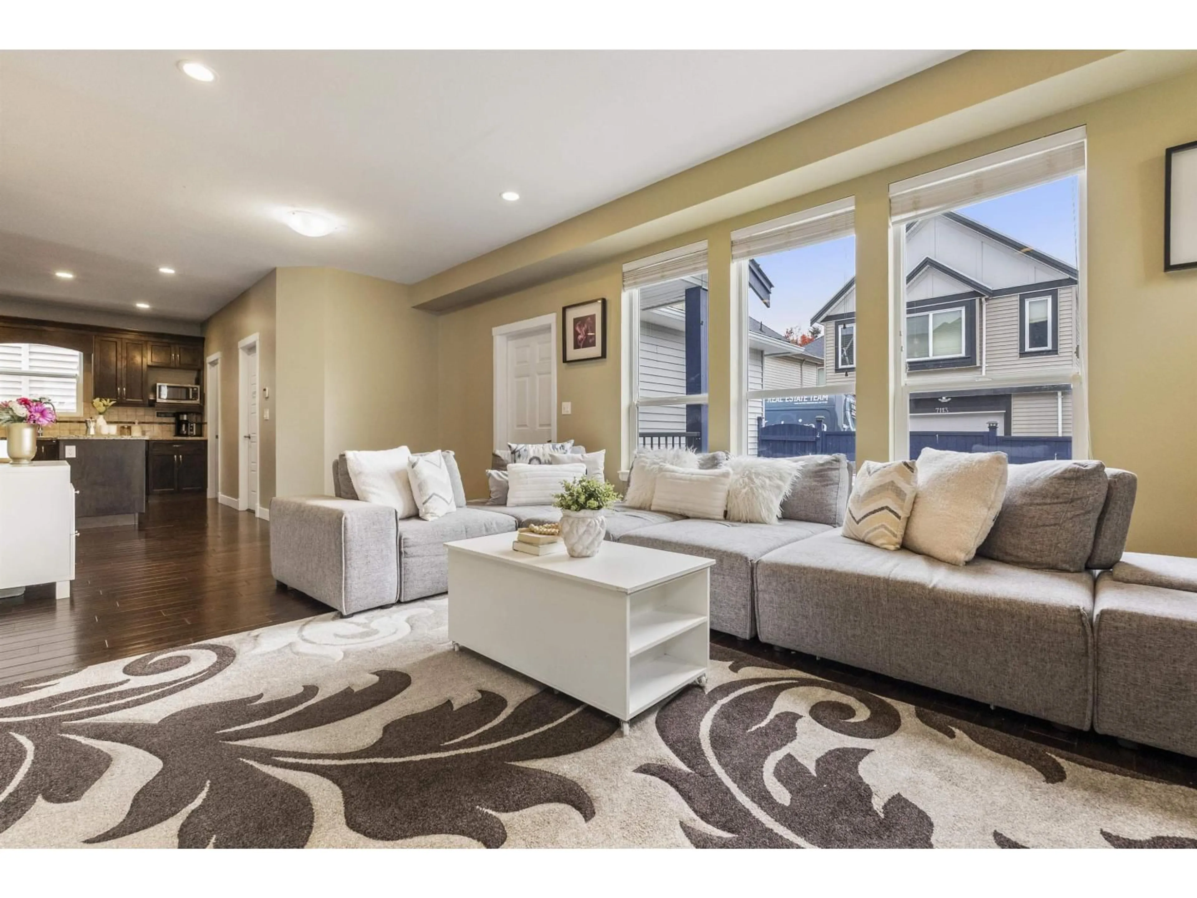 Living room with furniture, unknown for 7116 195A STREET, Surrey British Columbia V4N5Z5
